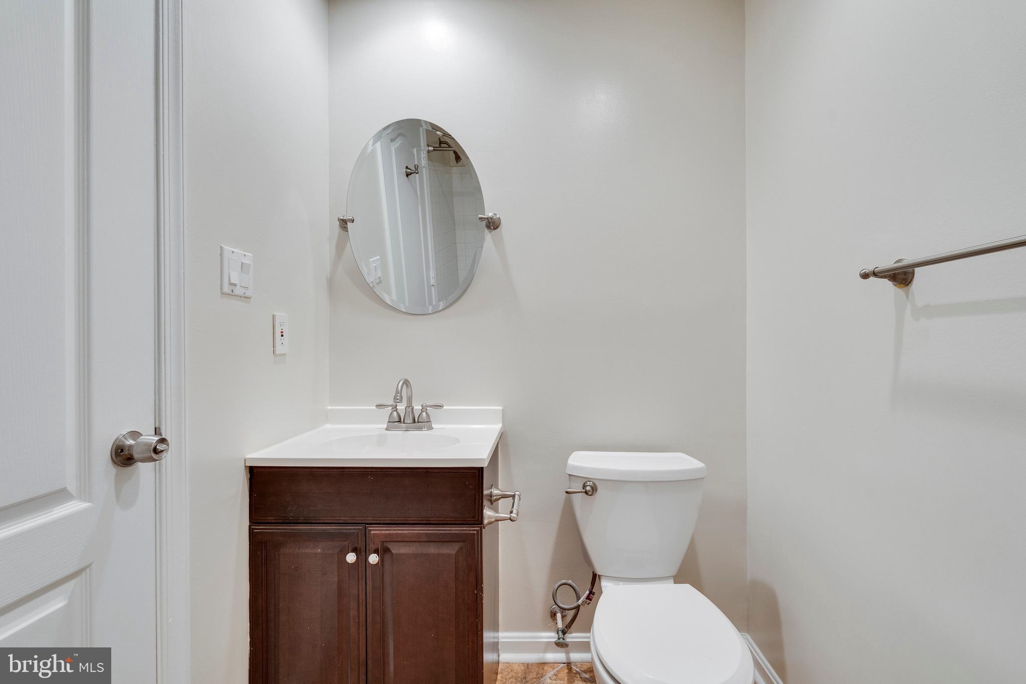 GLENSFORD CONDO - Residential Lease