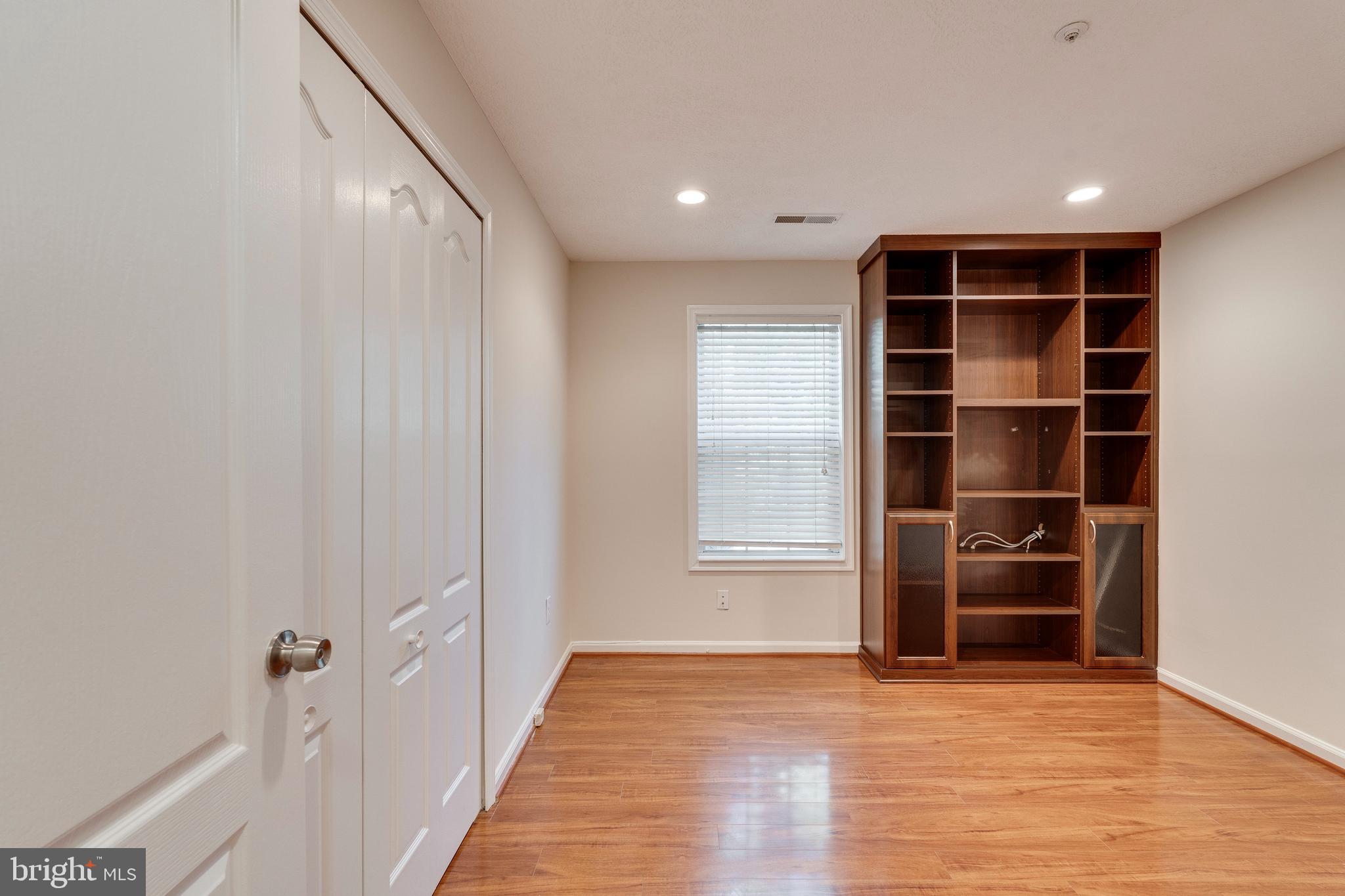 GLENSFORD CONDO - Residential Lease