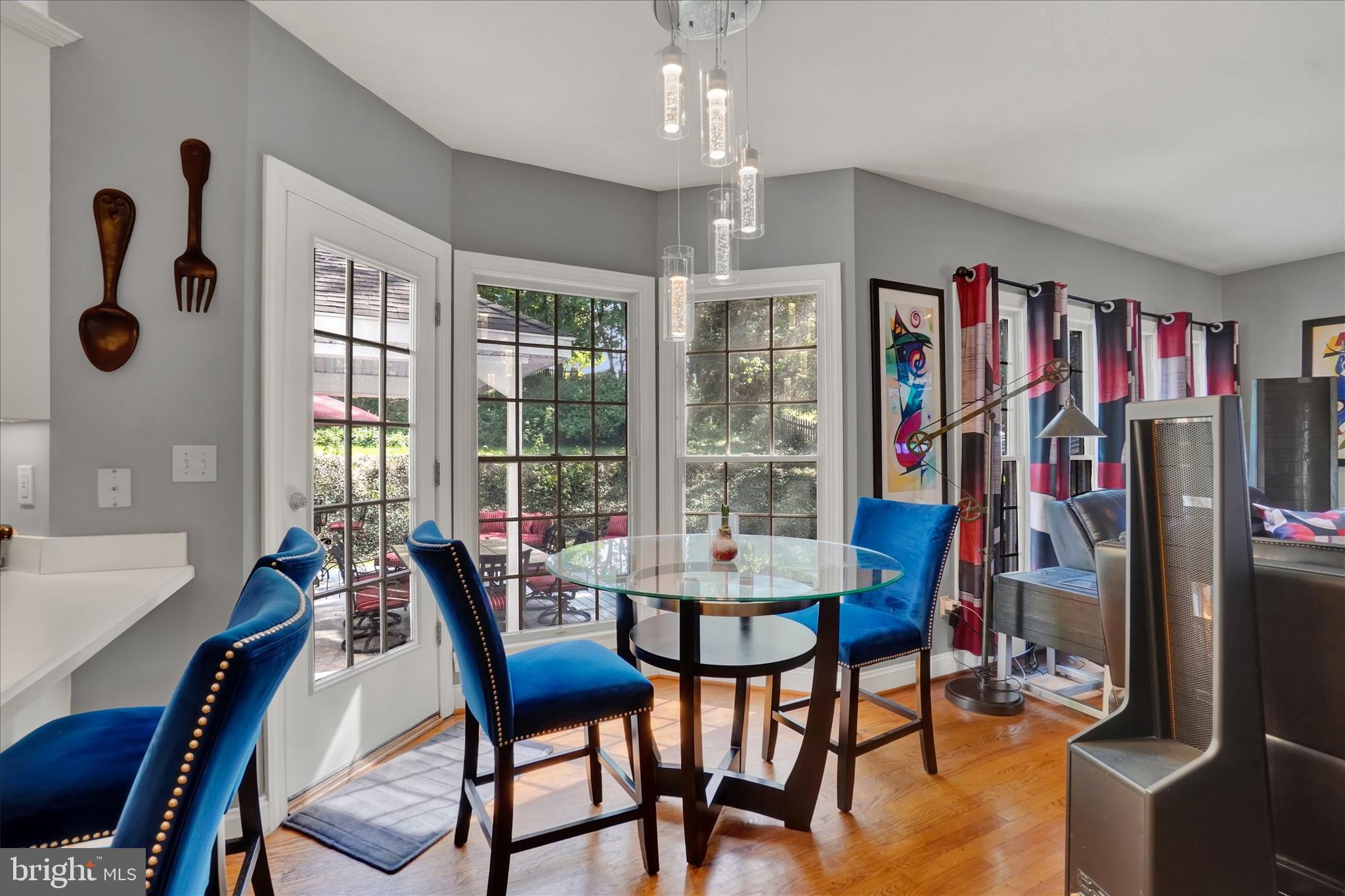 COLONIAL MEADOWS - Residential