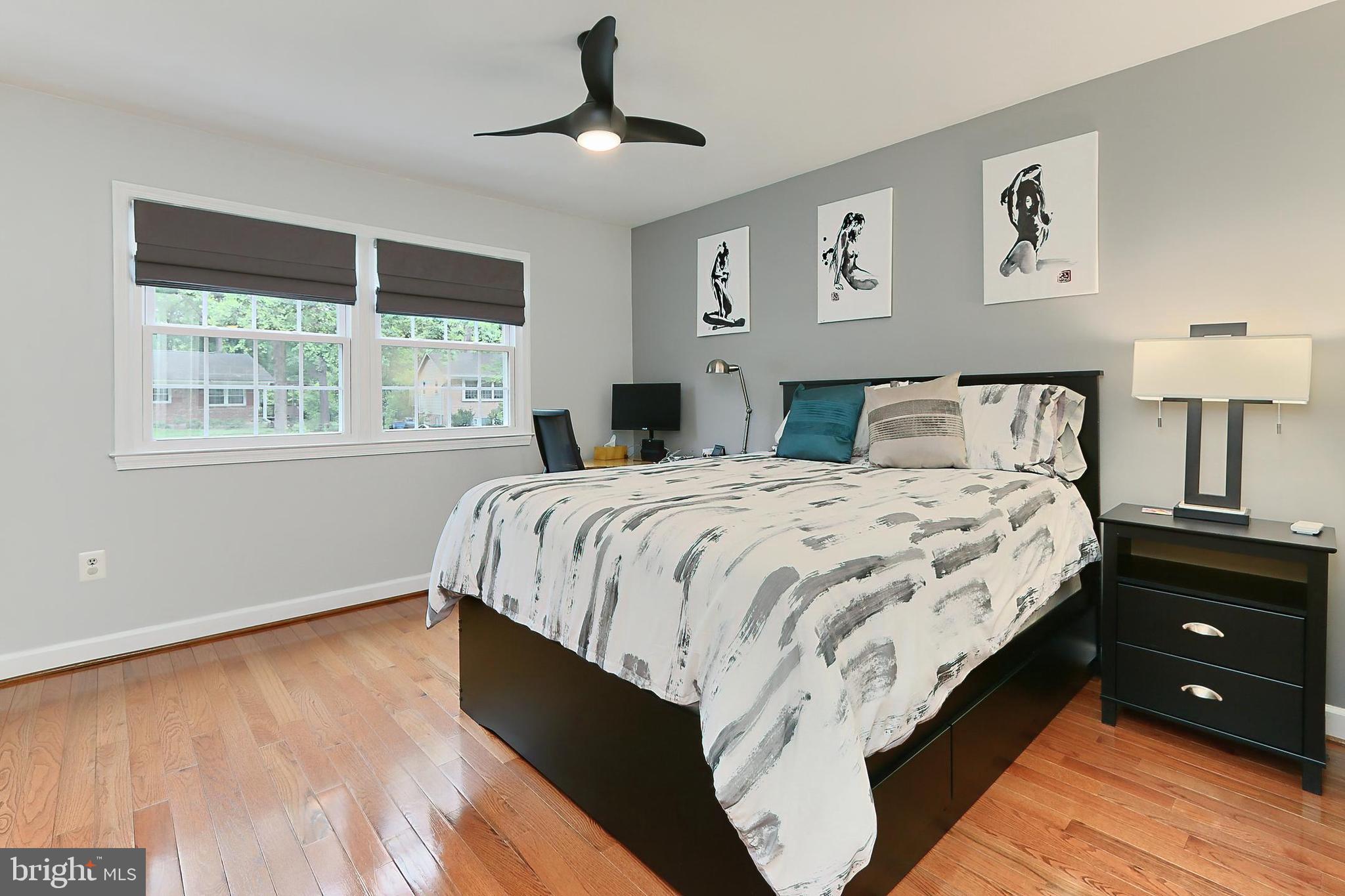 COUNTRY CLUB VIEW - Residential