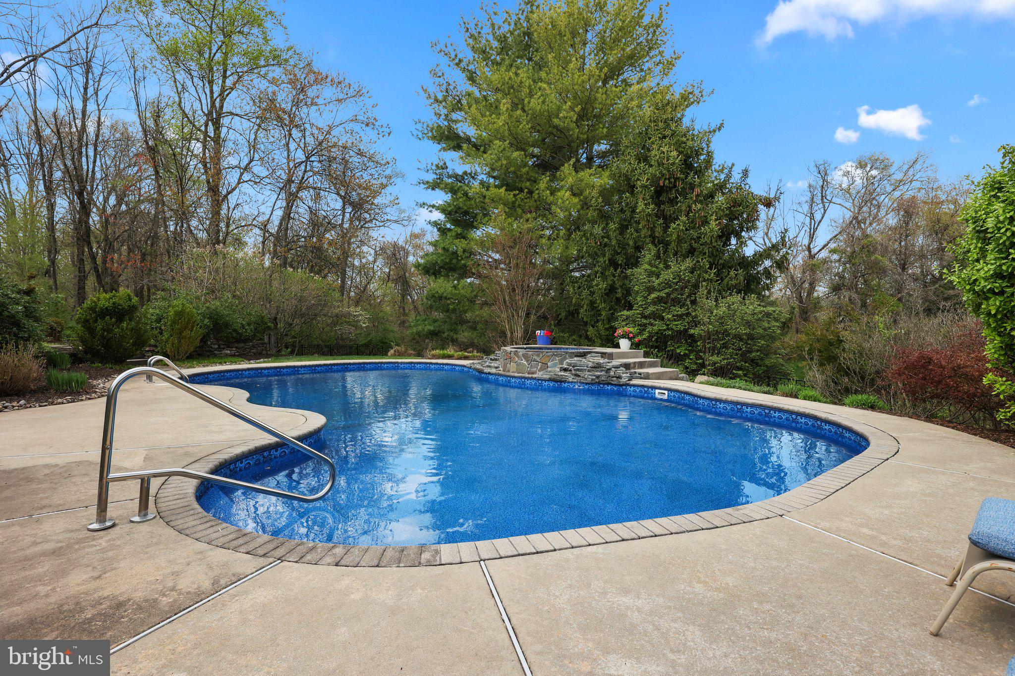 HILLS AT NORTHAMPT - Residential