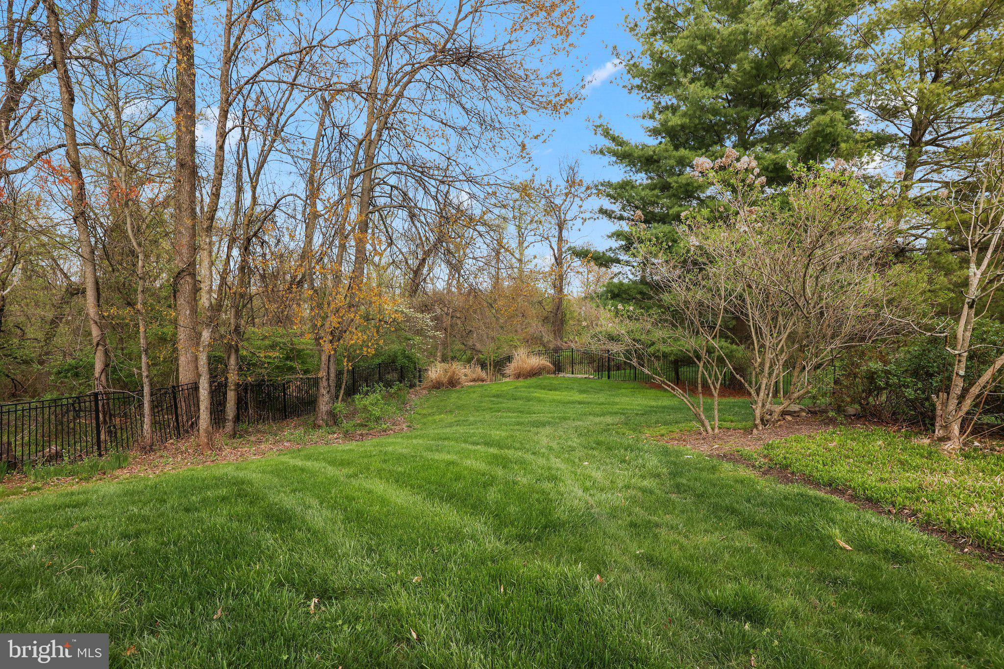 HILLS AT NORTHAMPT - Residential