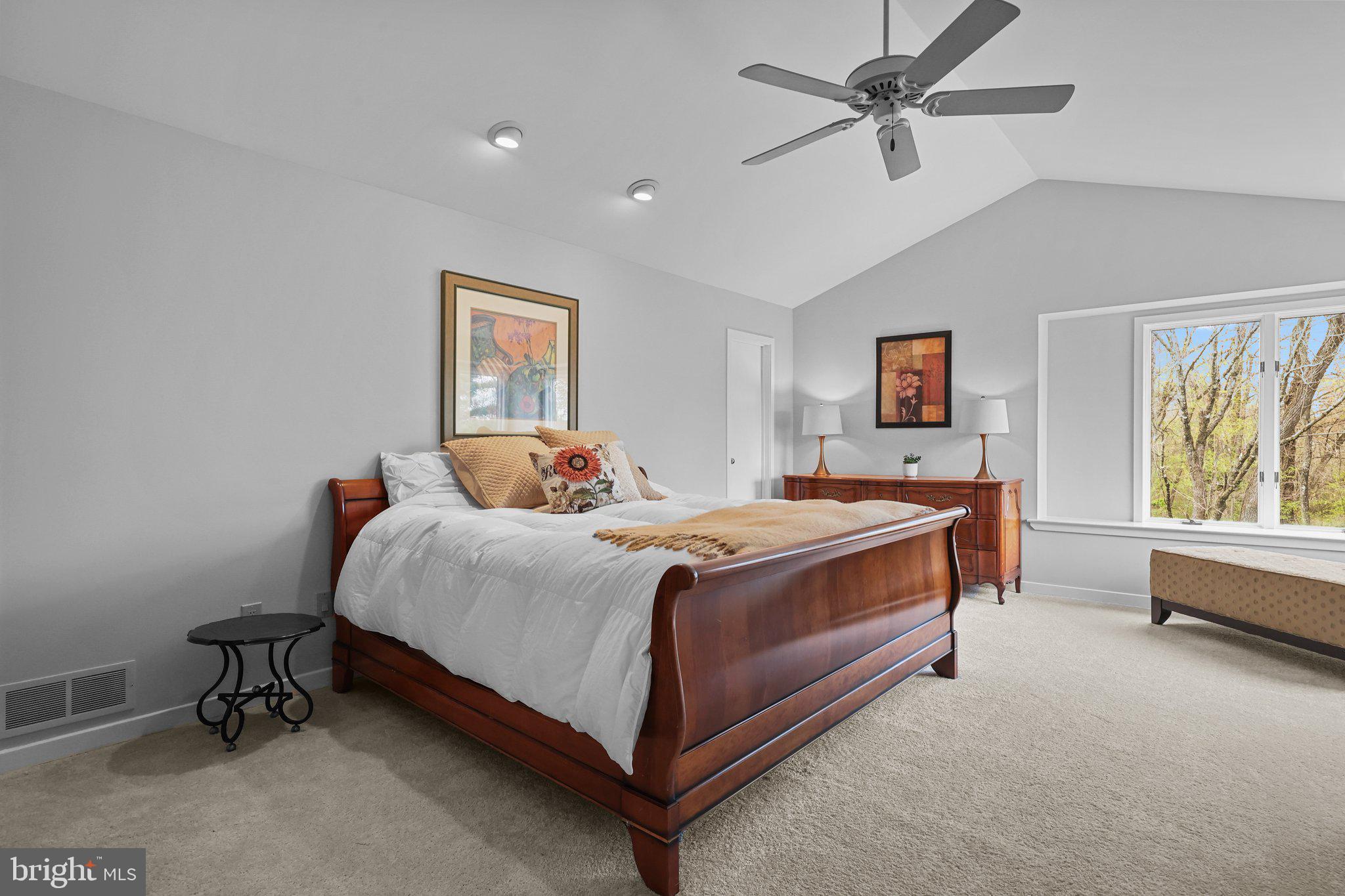 HILLS AT NORTHAMPT - Residential