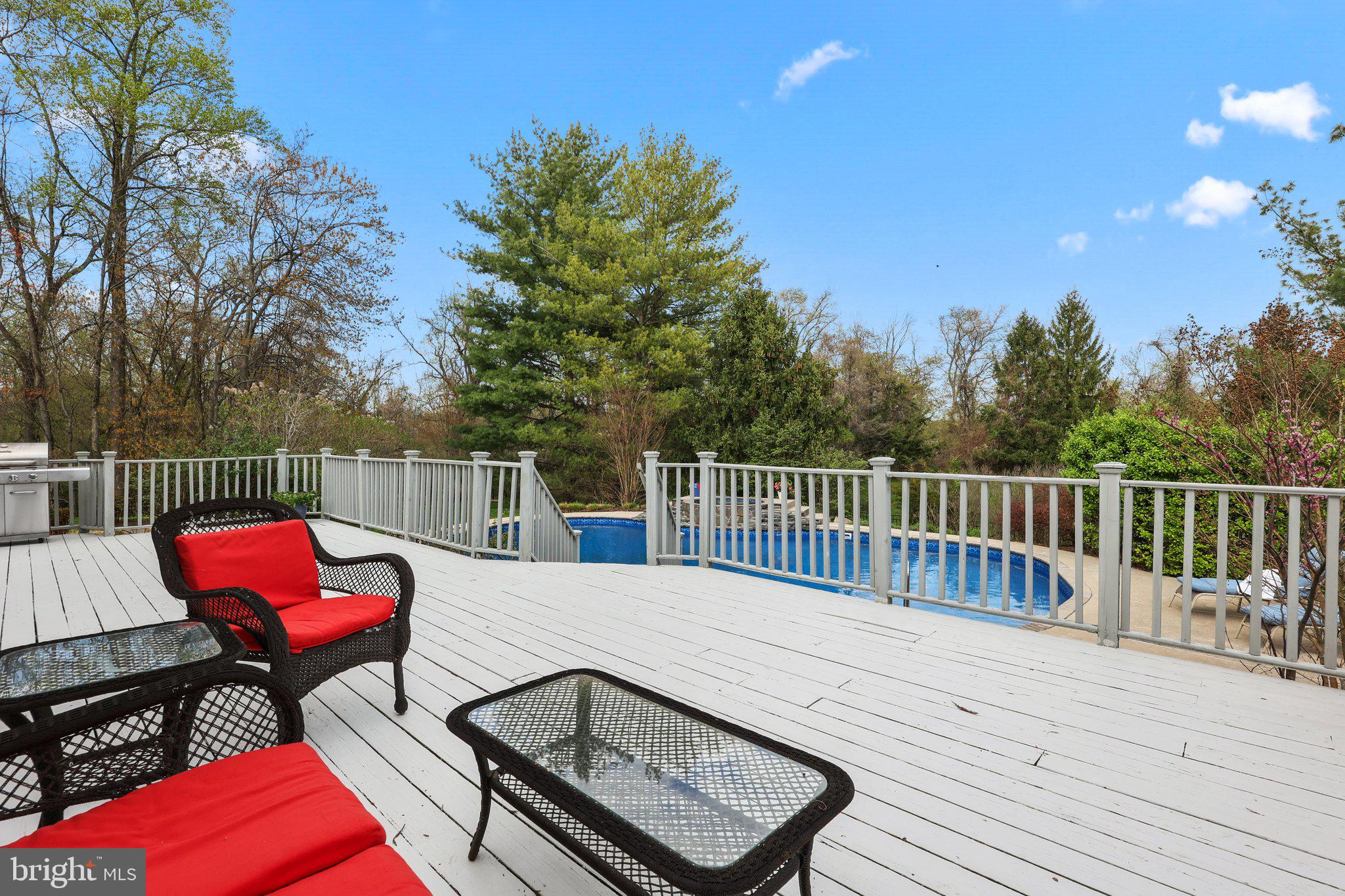 HILLS AT NORTHAMPT - Residential