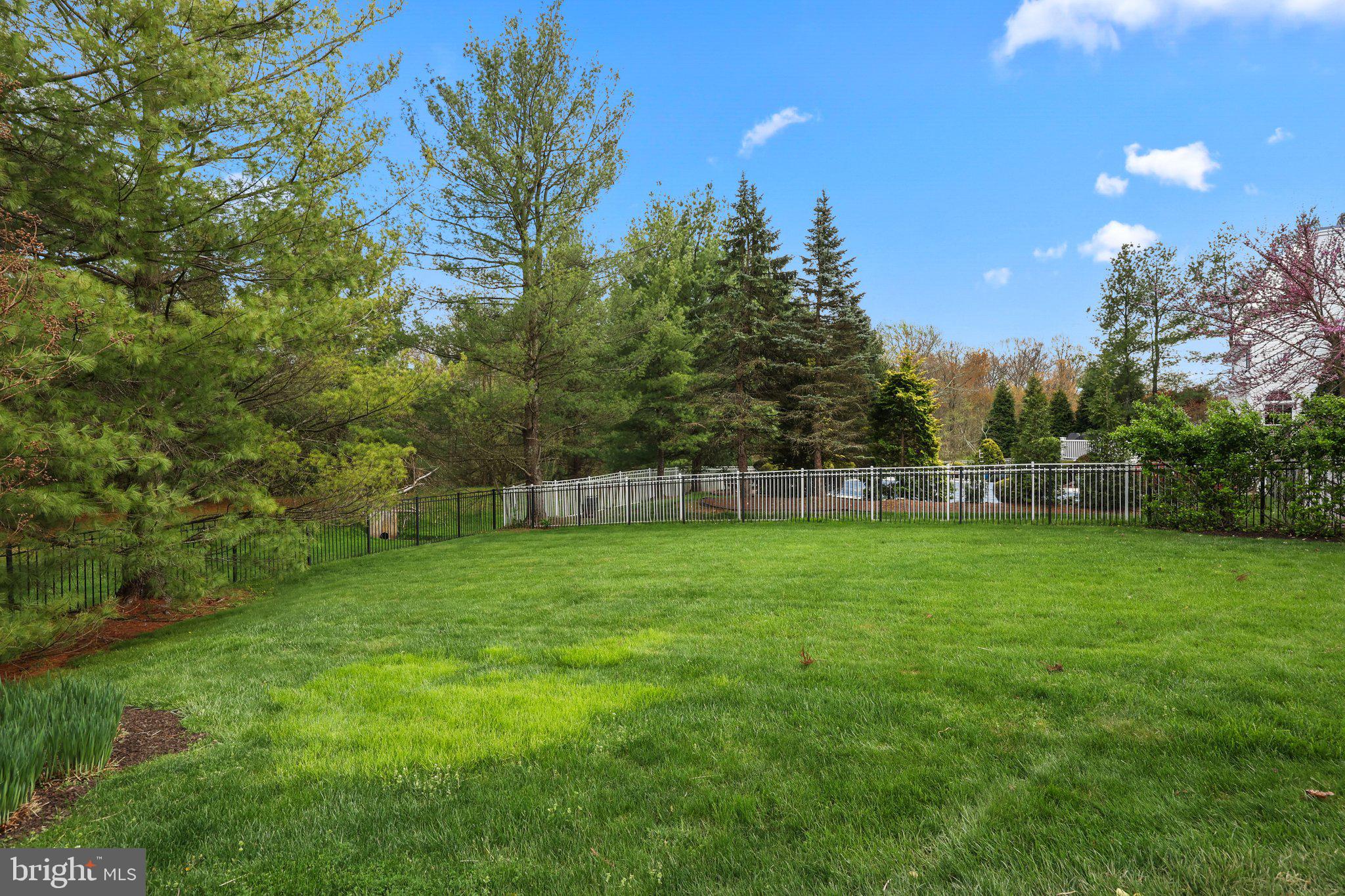 HILLS AT NORTHAMPT - Residential