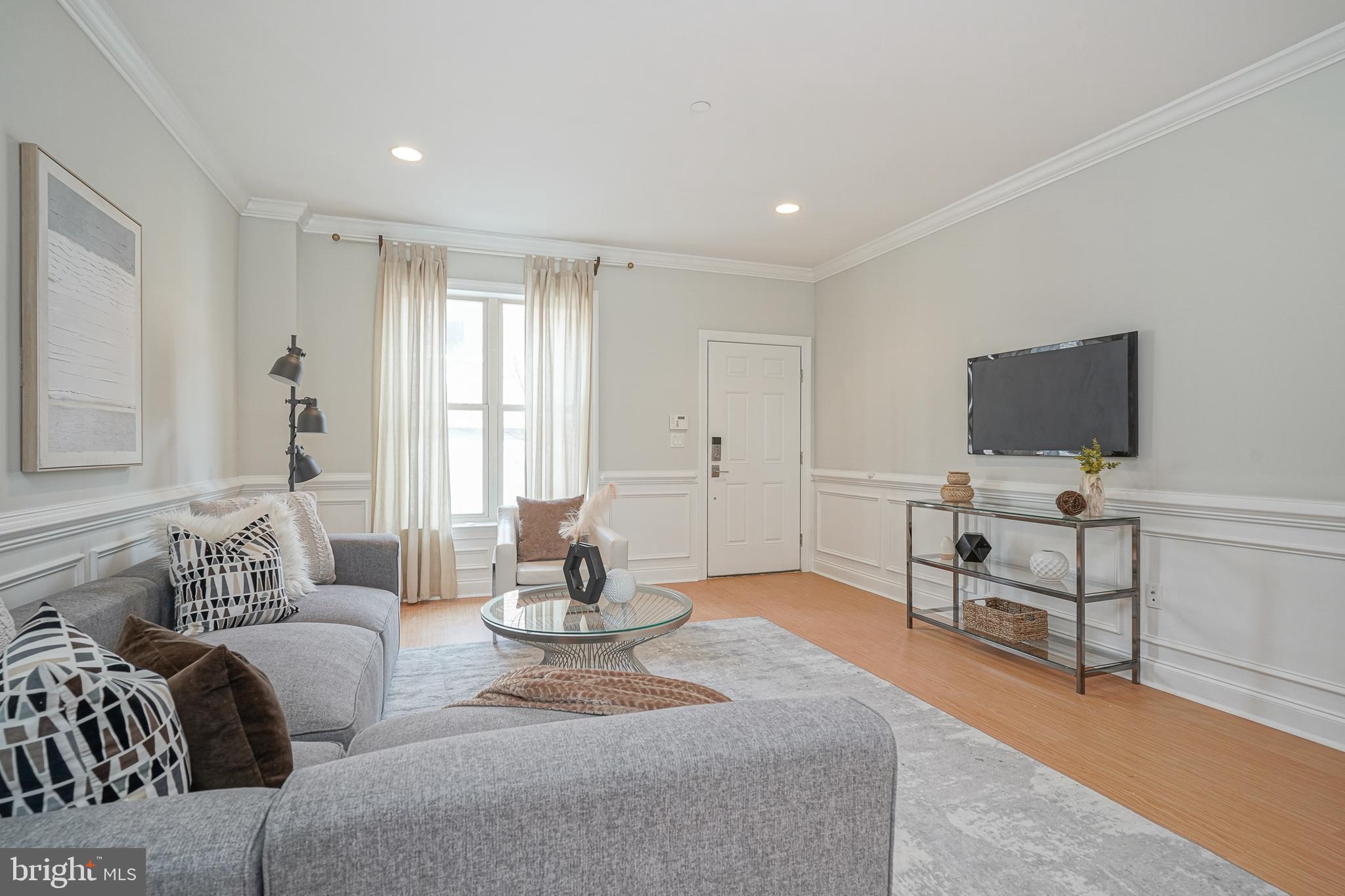 POINT BREEZE - Residential