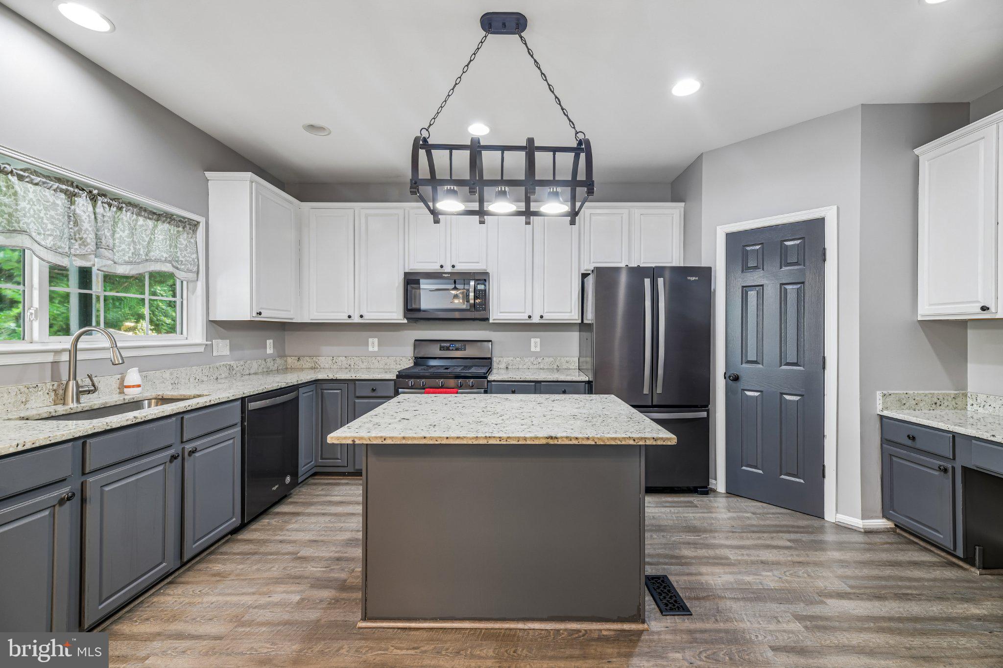 6046 PERSINGER HOUSE COURT