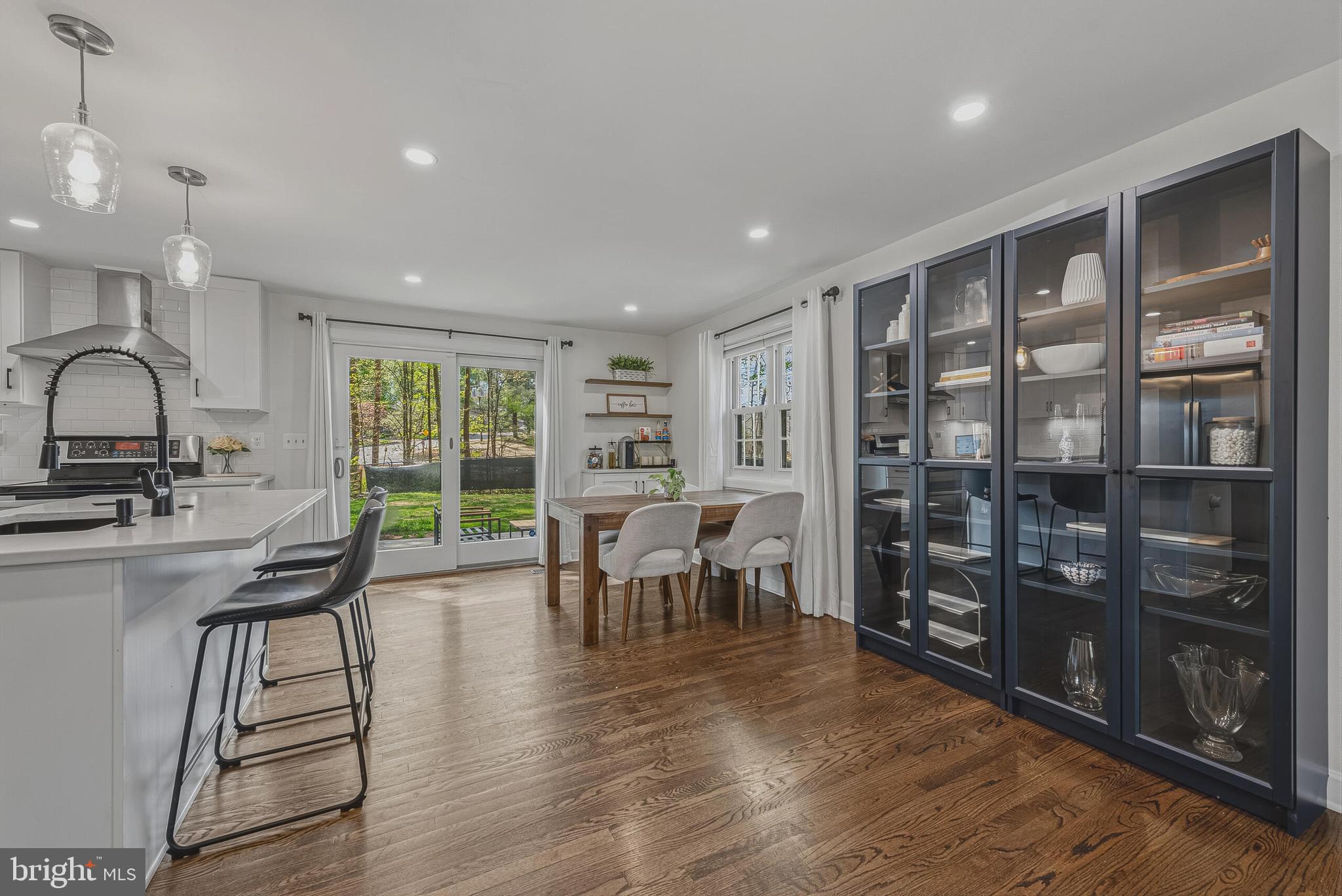 BURKE CENTRE - Residential