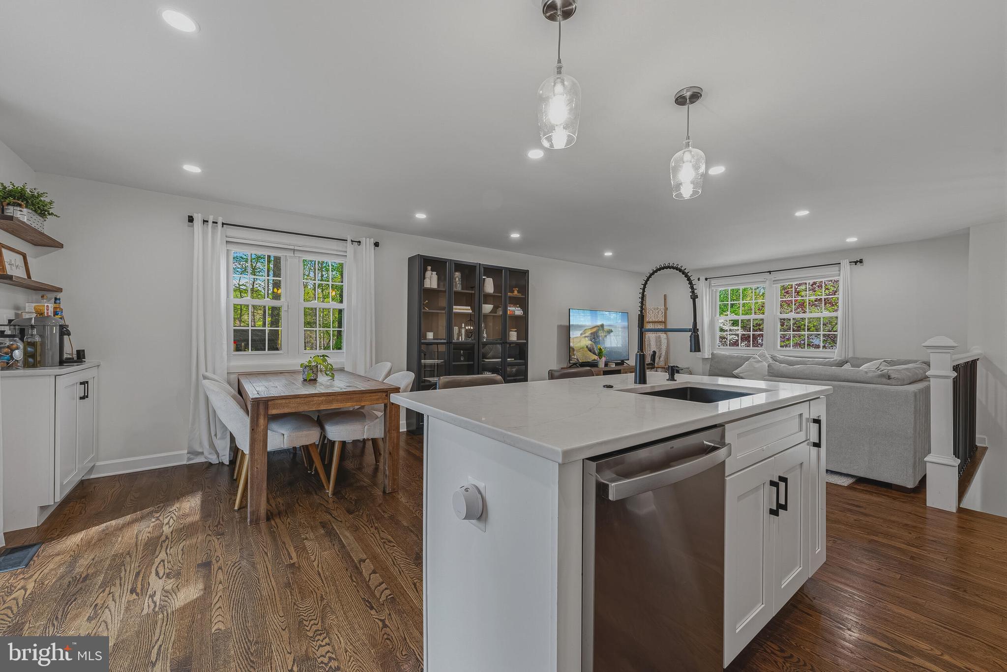 BURKE CENTRE - Residential