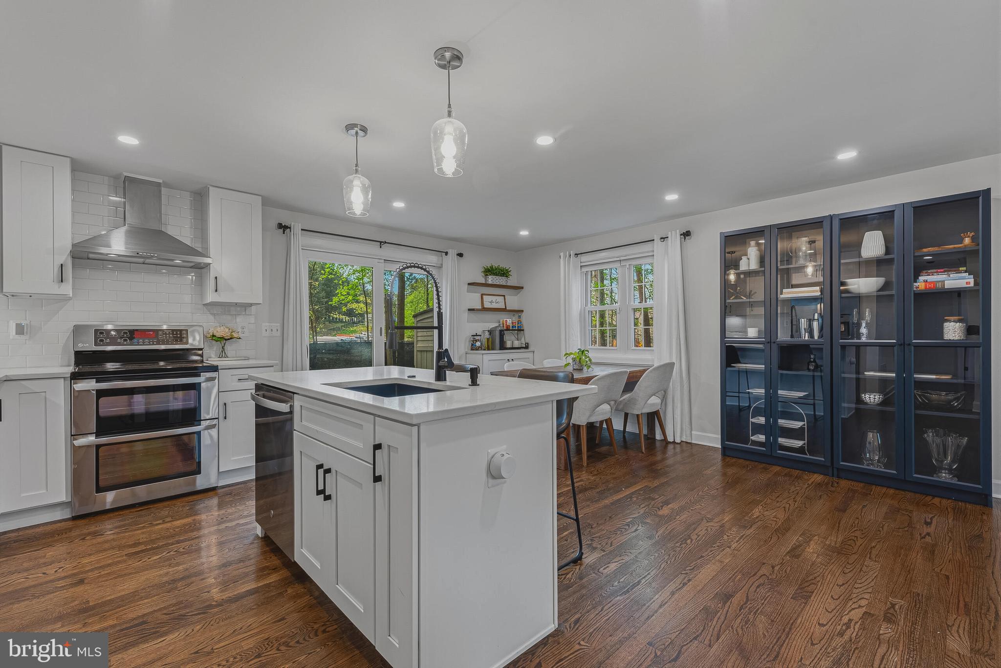 BURKE CENTRE - Residential