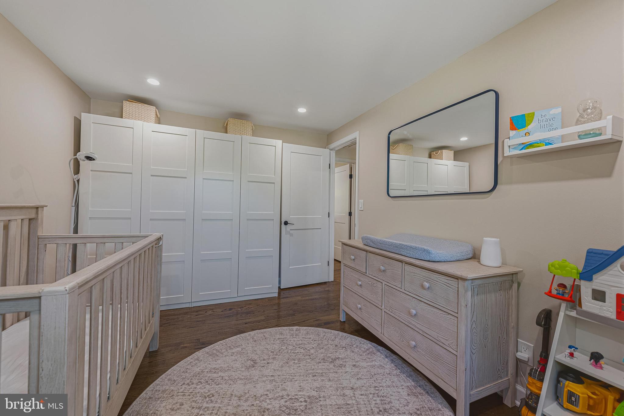 BURKE CENTRE - Residential