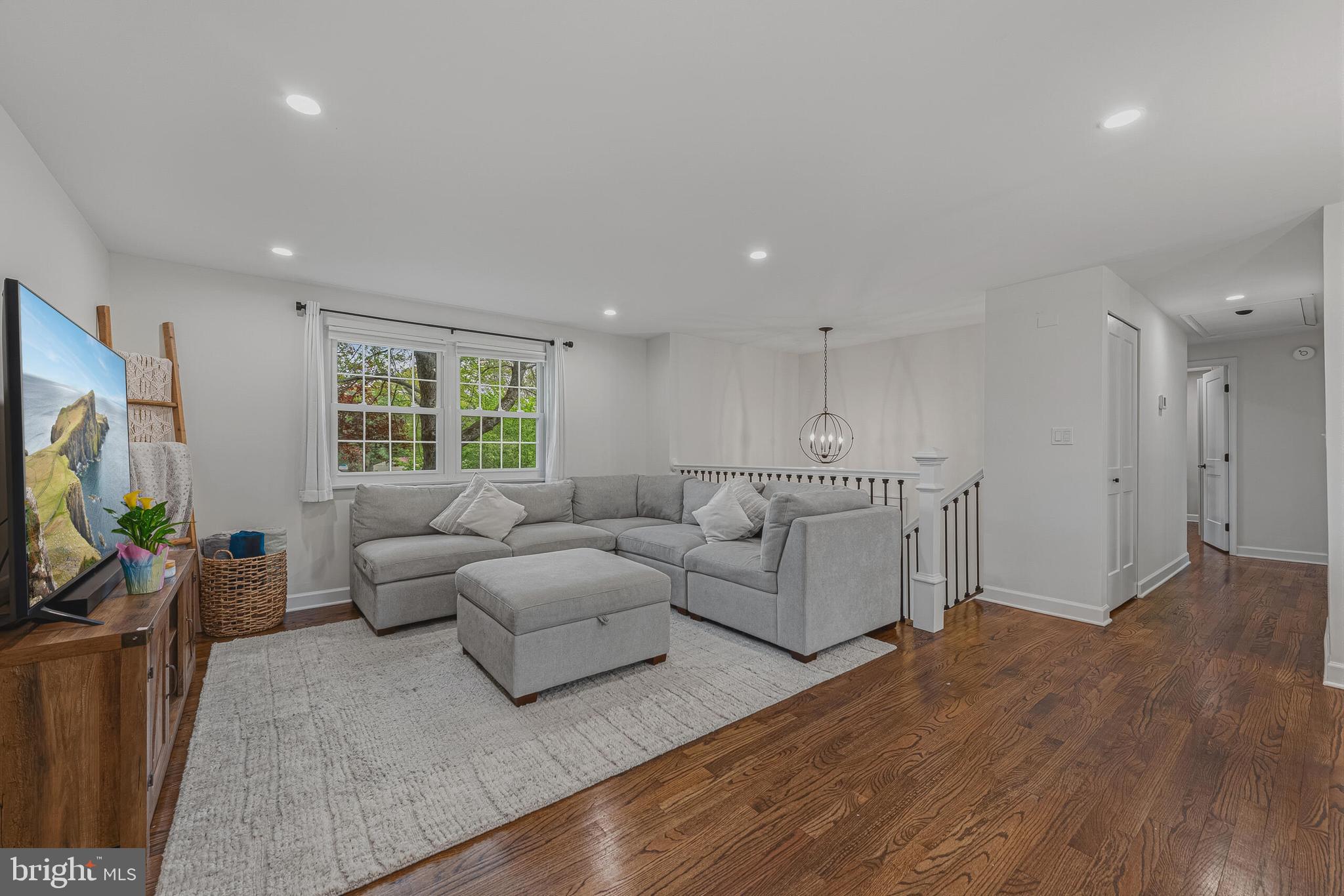 BURKE CENTRE - Residential