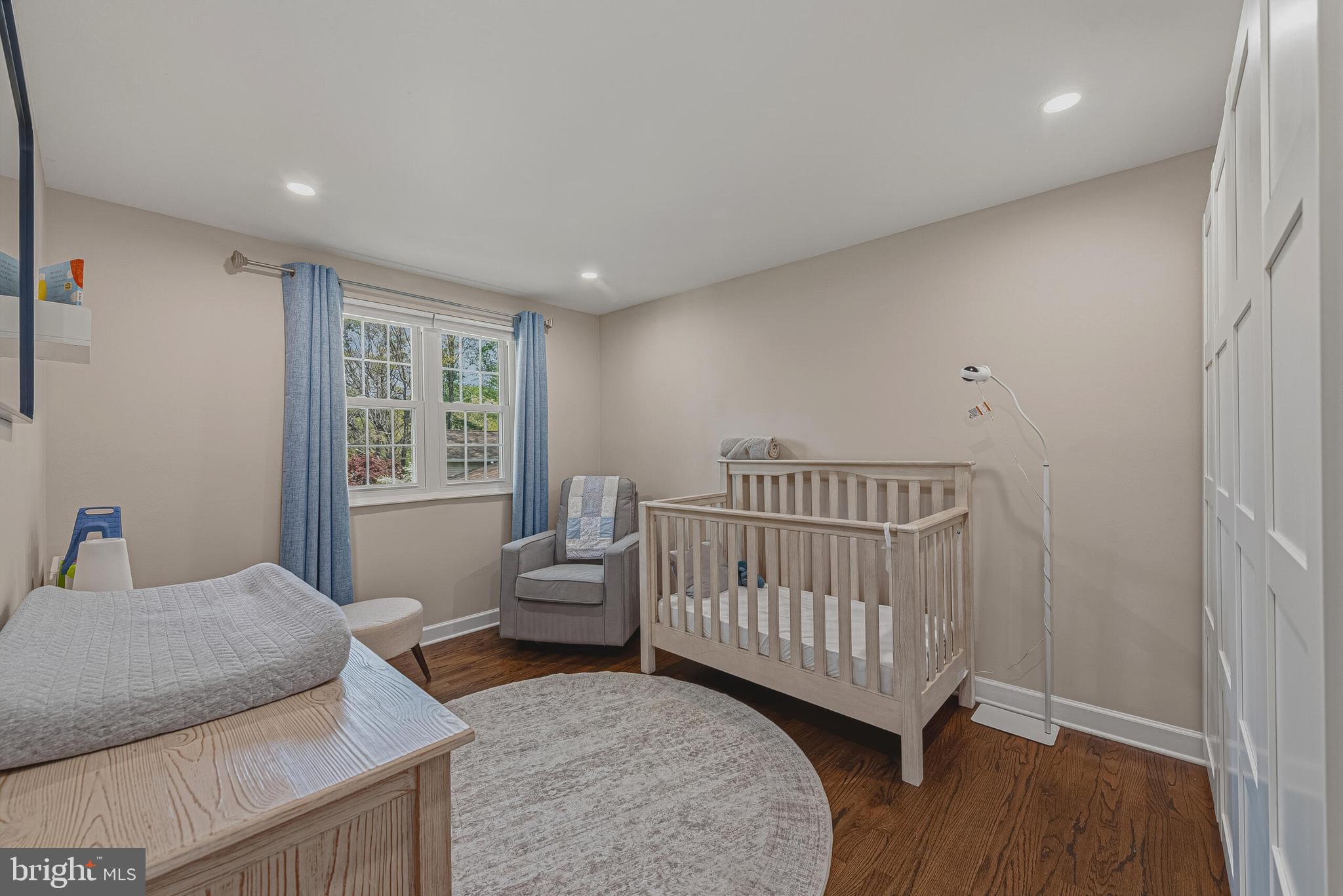 BURKE CENTRE - Residential