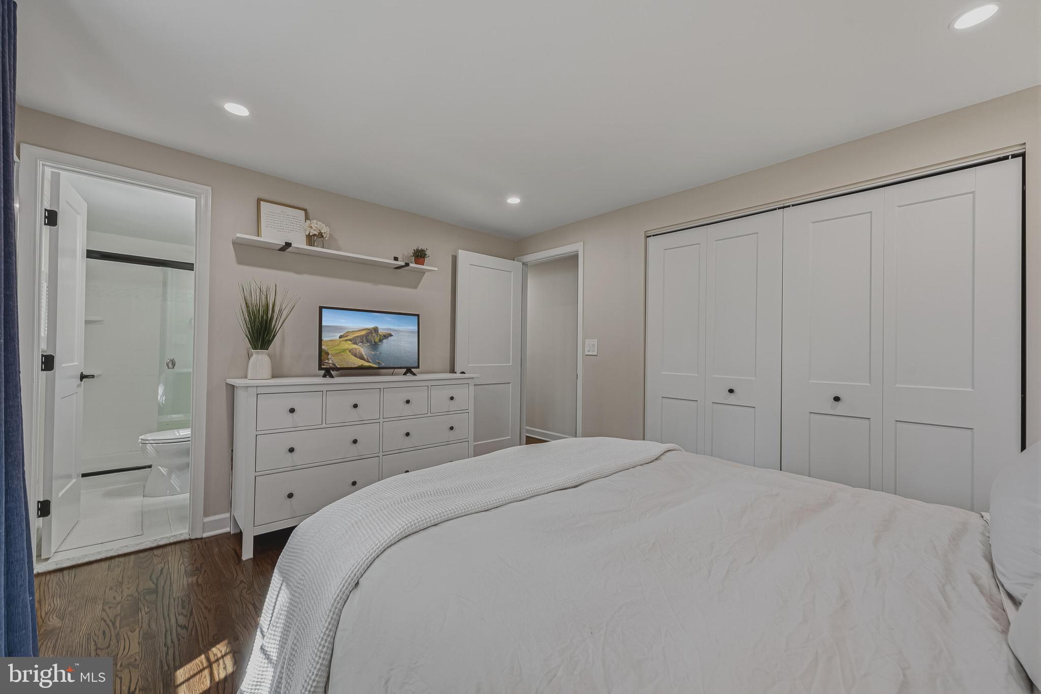 BURKE CENTRE - Residential