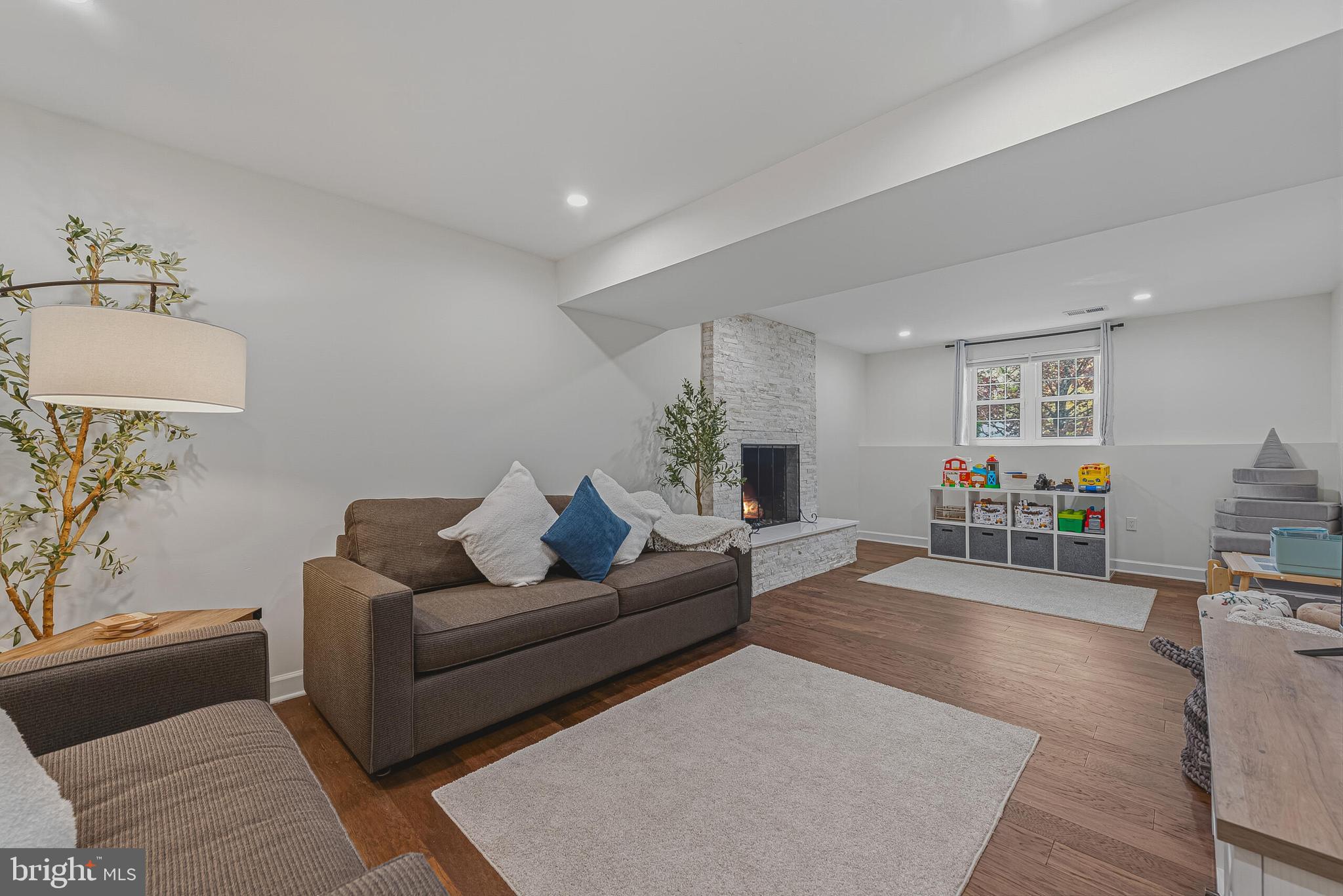 BURKE CENTRE - Residential