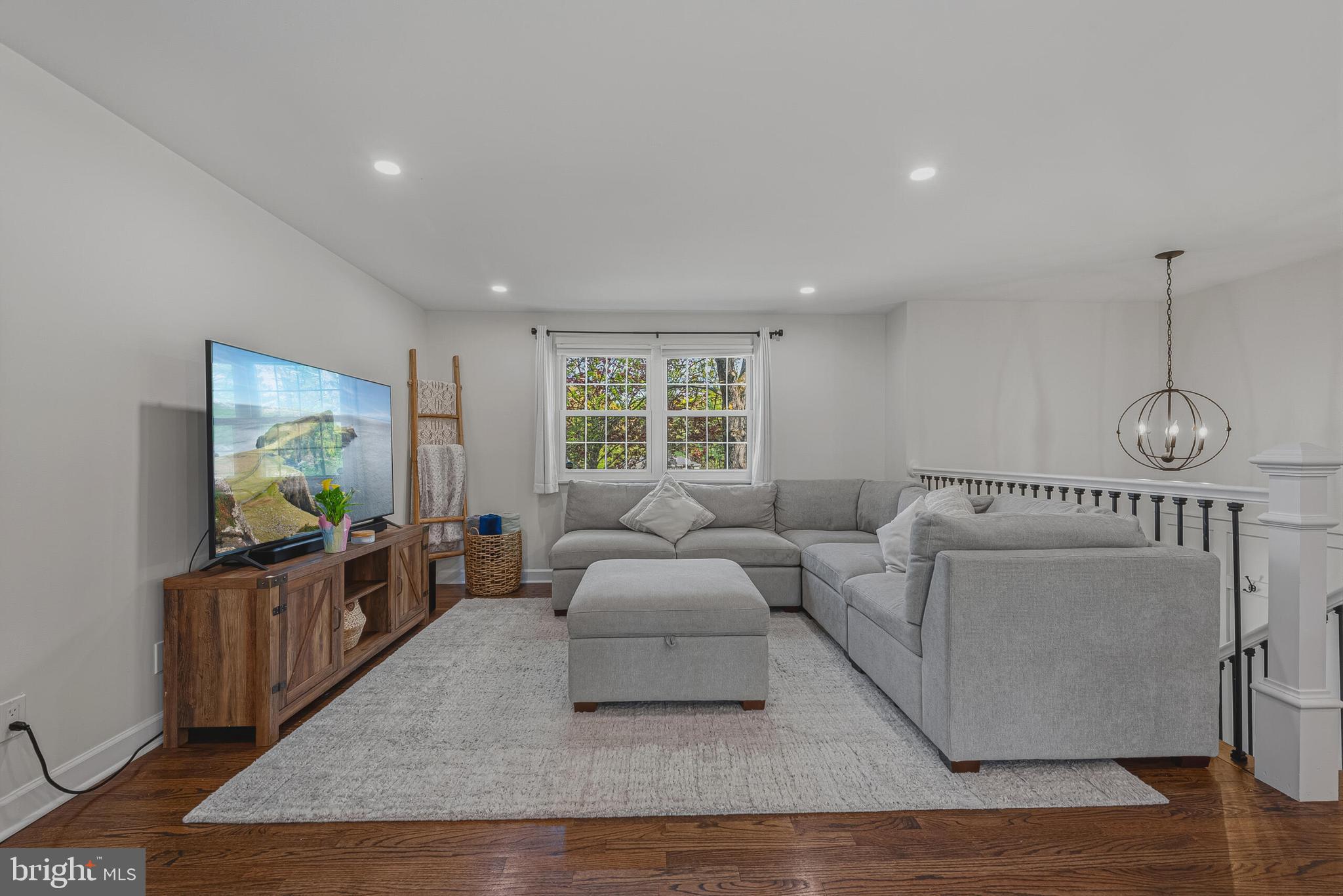 BURKE CENTRE - Residential