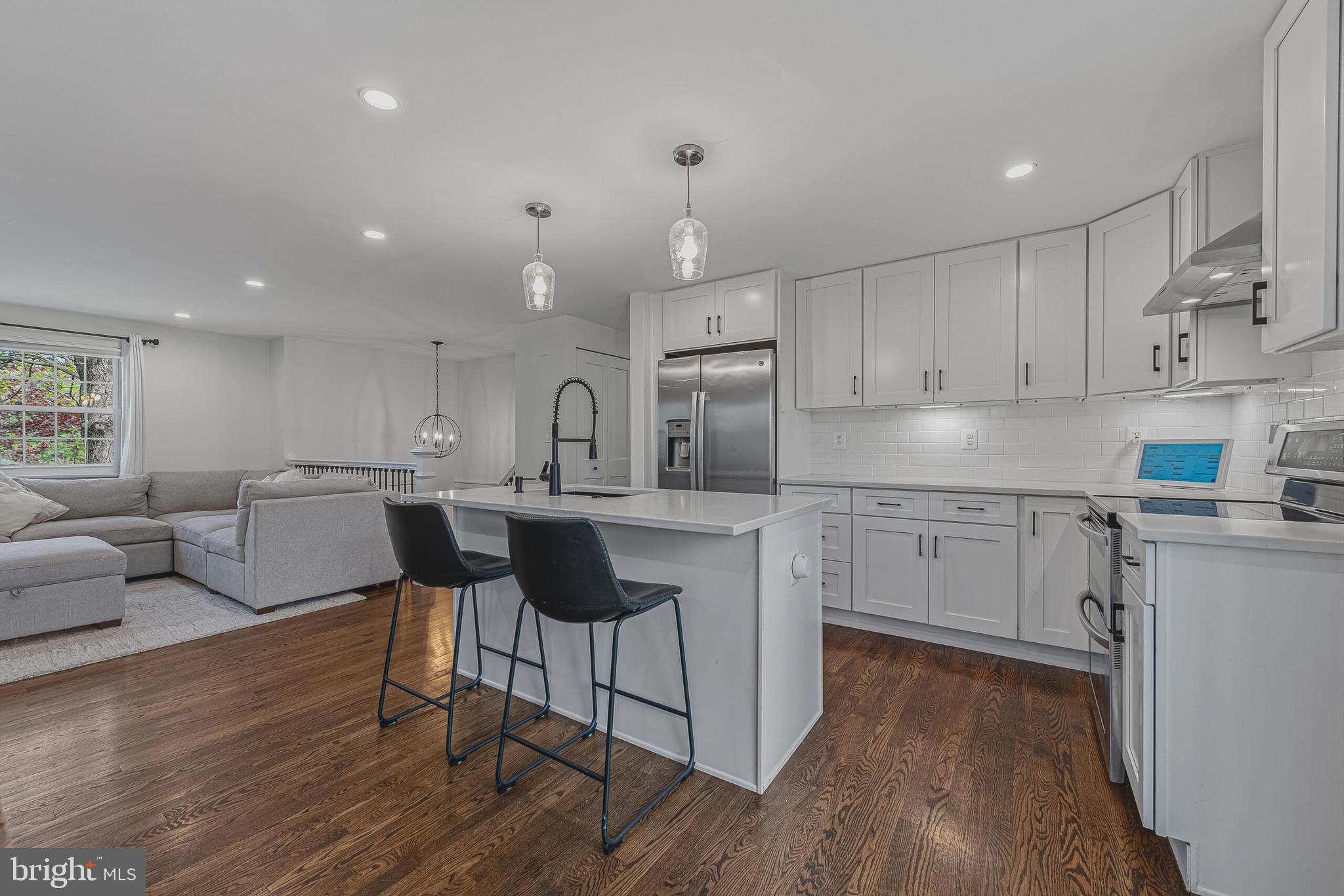 BURKE CENTRE - Residential