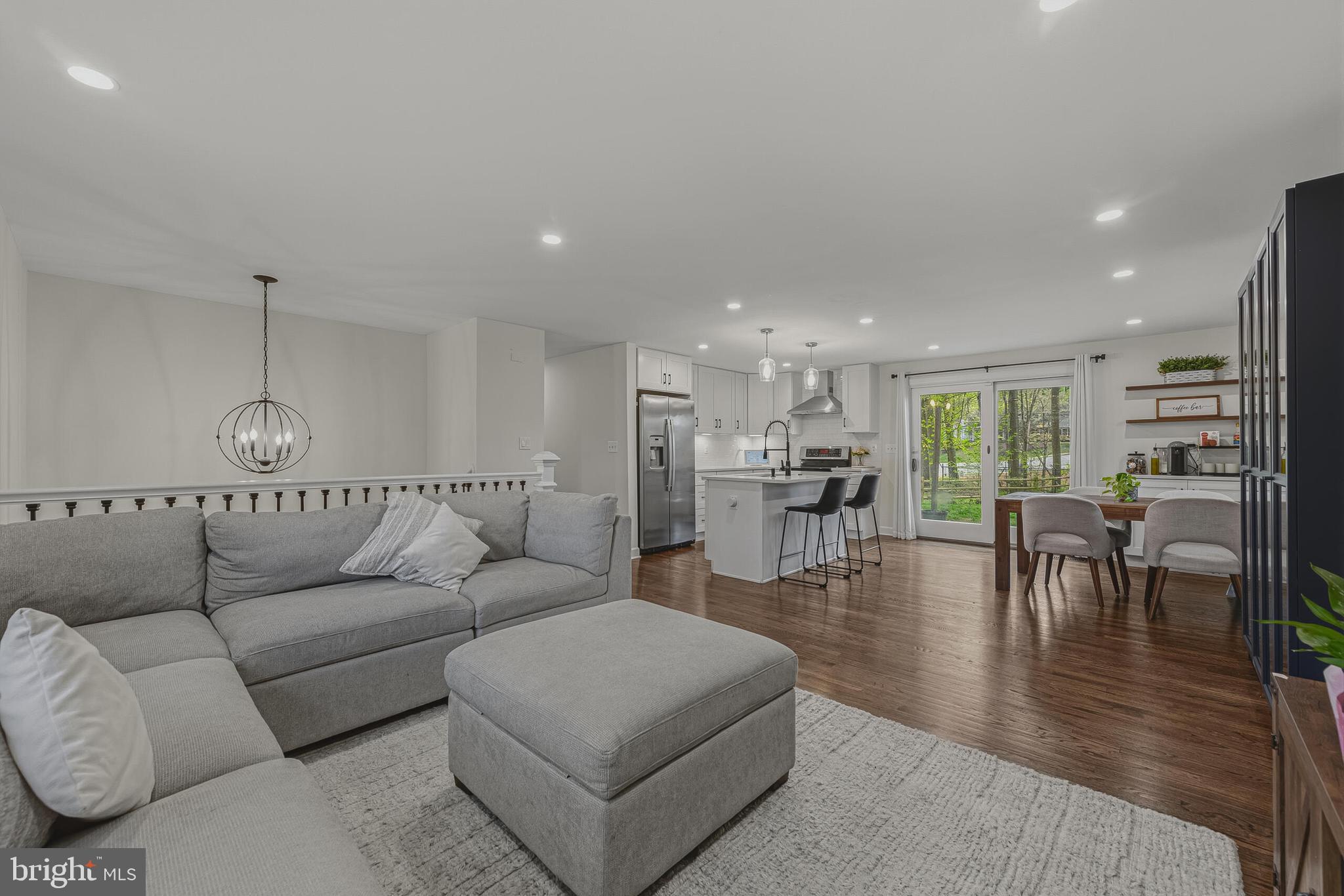 BURKE CENTRE - Residential