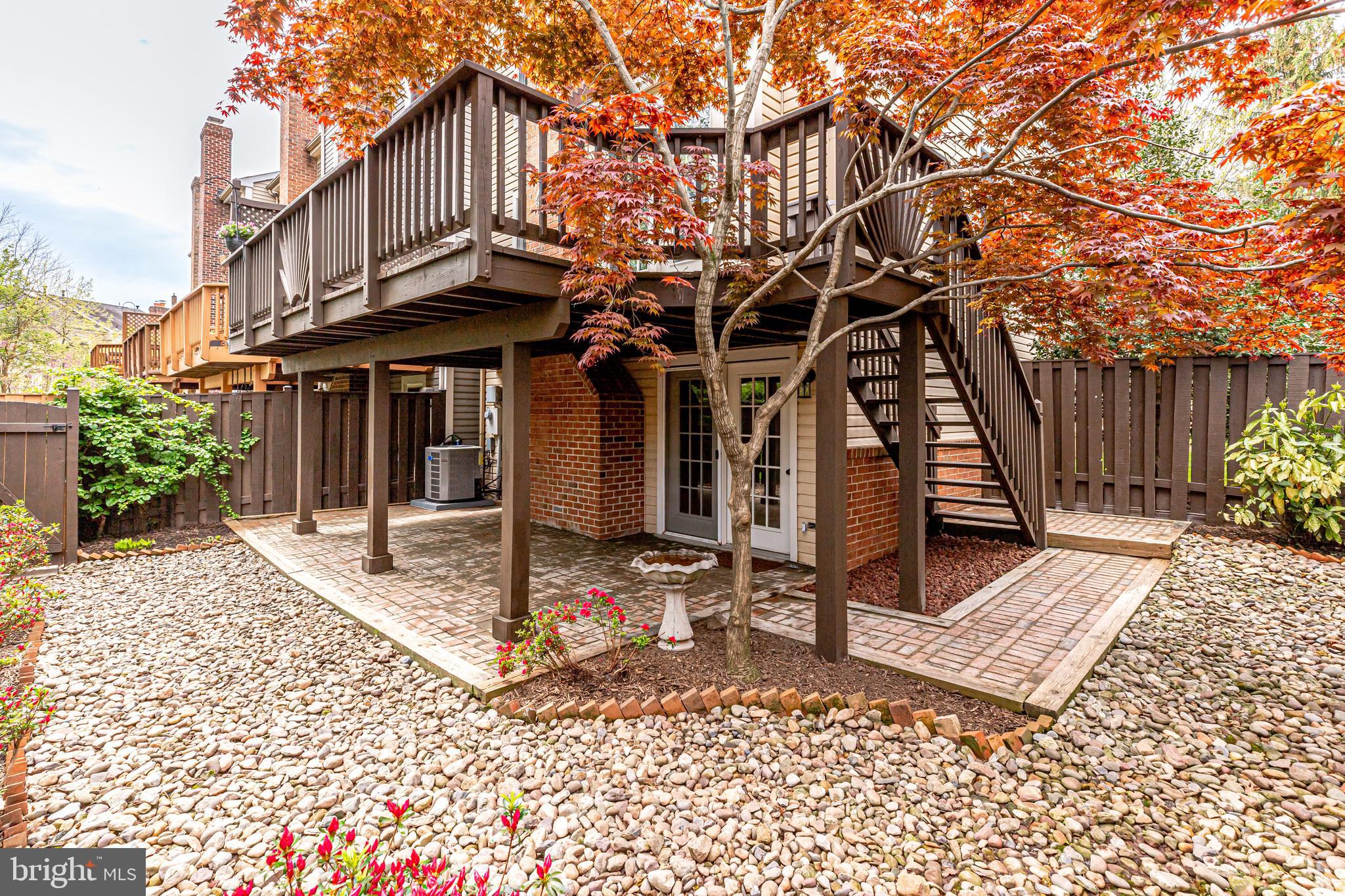 LIFESTYLE AT SULLY STATION - Residential