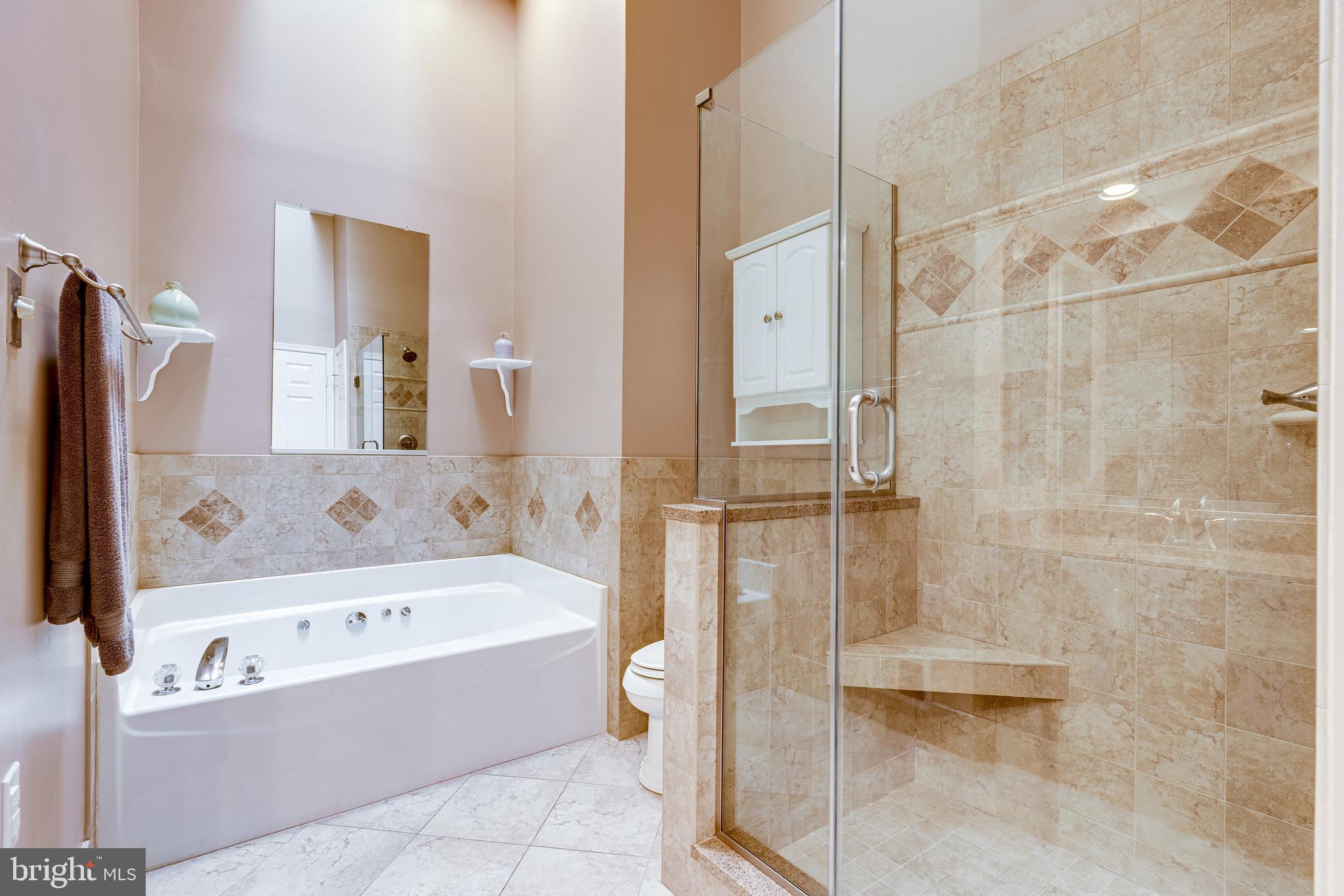 LIFESTYLE AT SULLY STATION - Residential