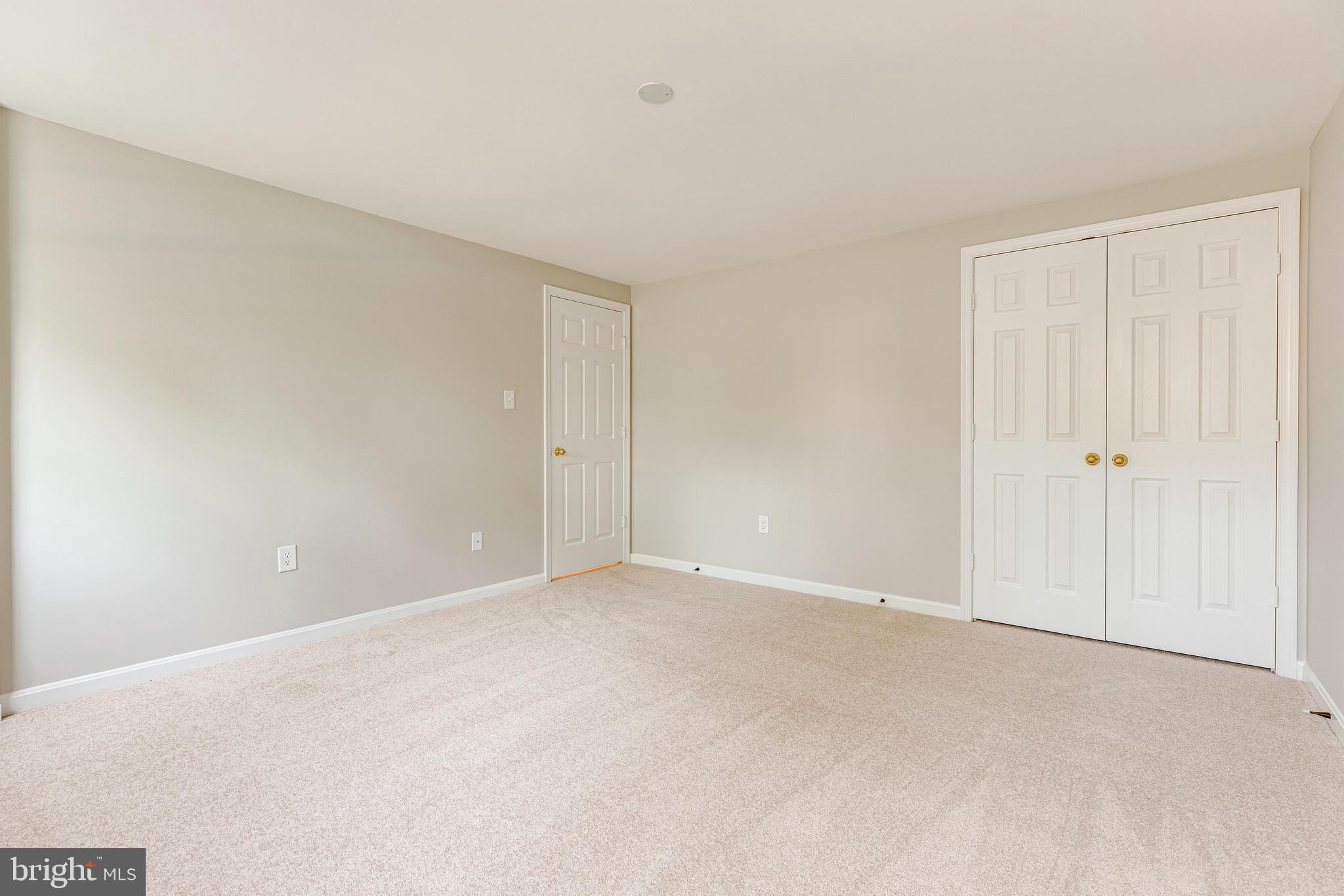 LIFESTYLE AT SULLY STATION - Residential