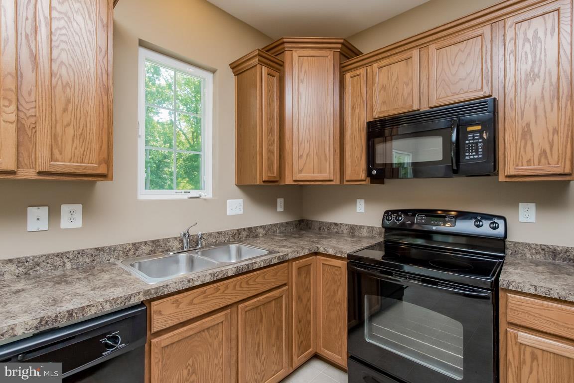 TANYARD SPRINGS - Residential Lease