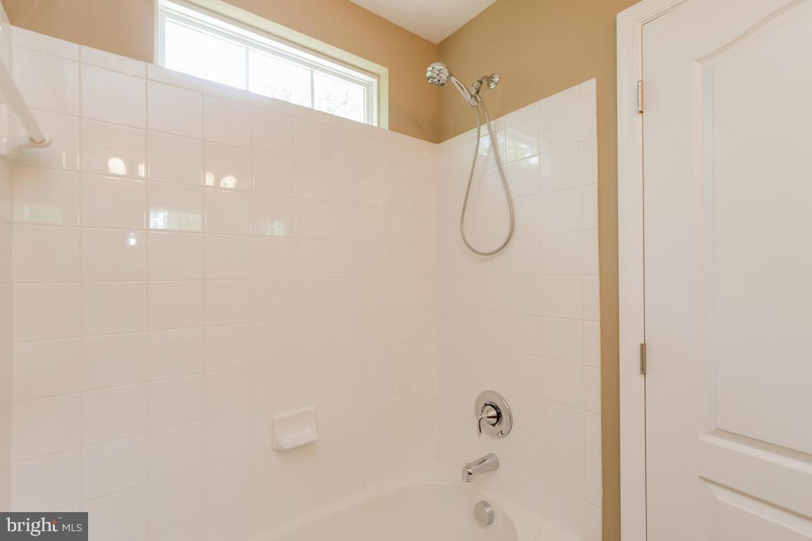 TANYARD SPRINGS - Residential Lease