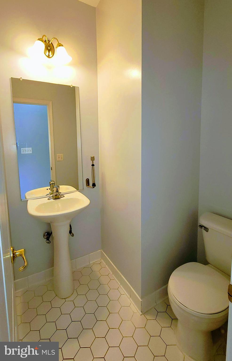 DALE CITY - Residential Lease