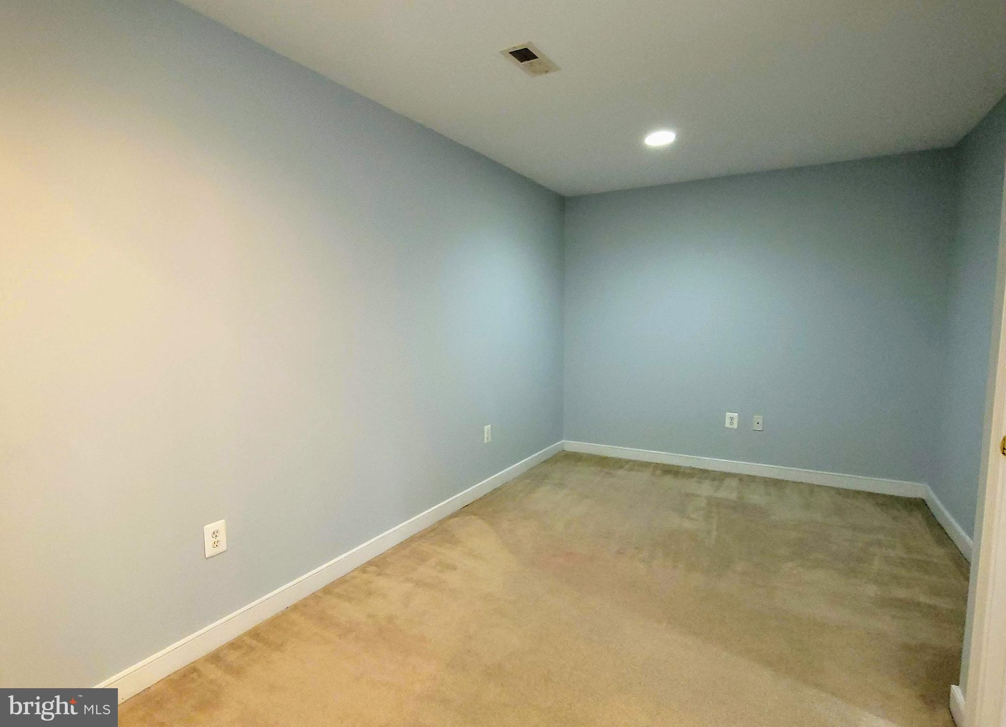 DALE CITY - Residential Lease