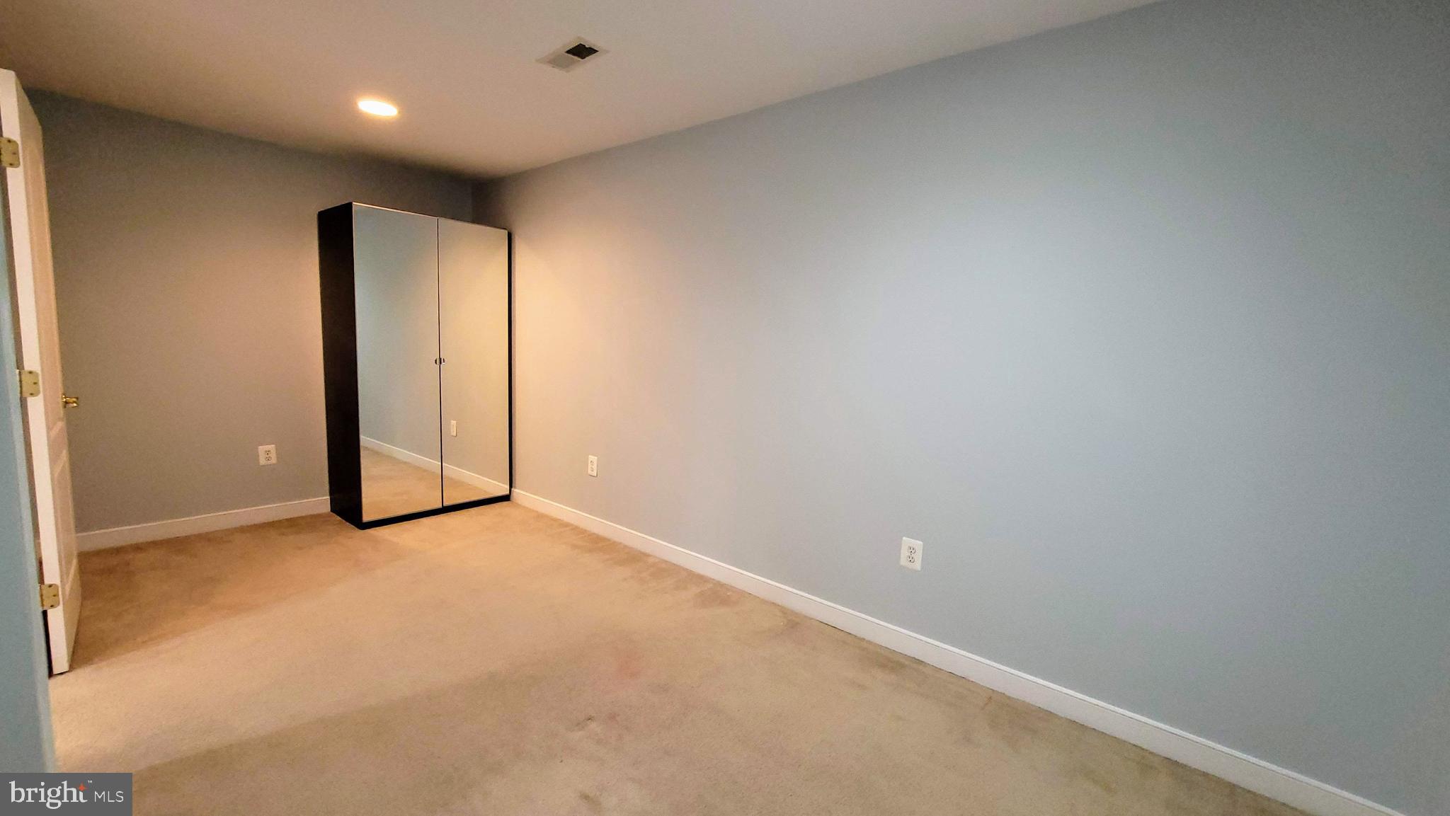 DALE CITY - Residential Lease