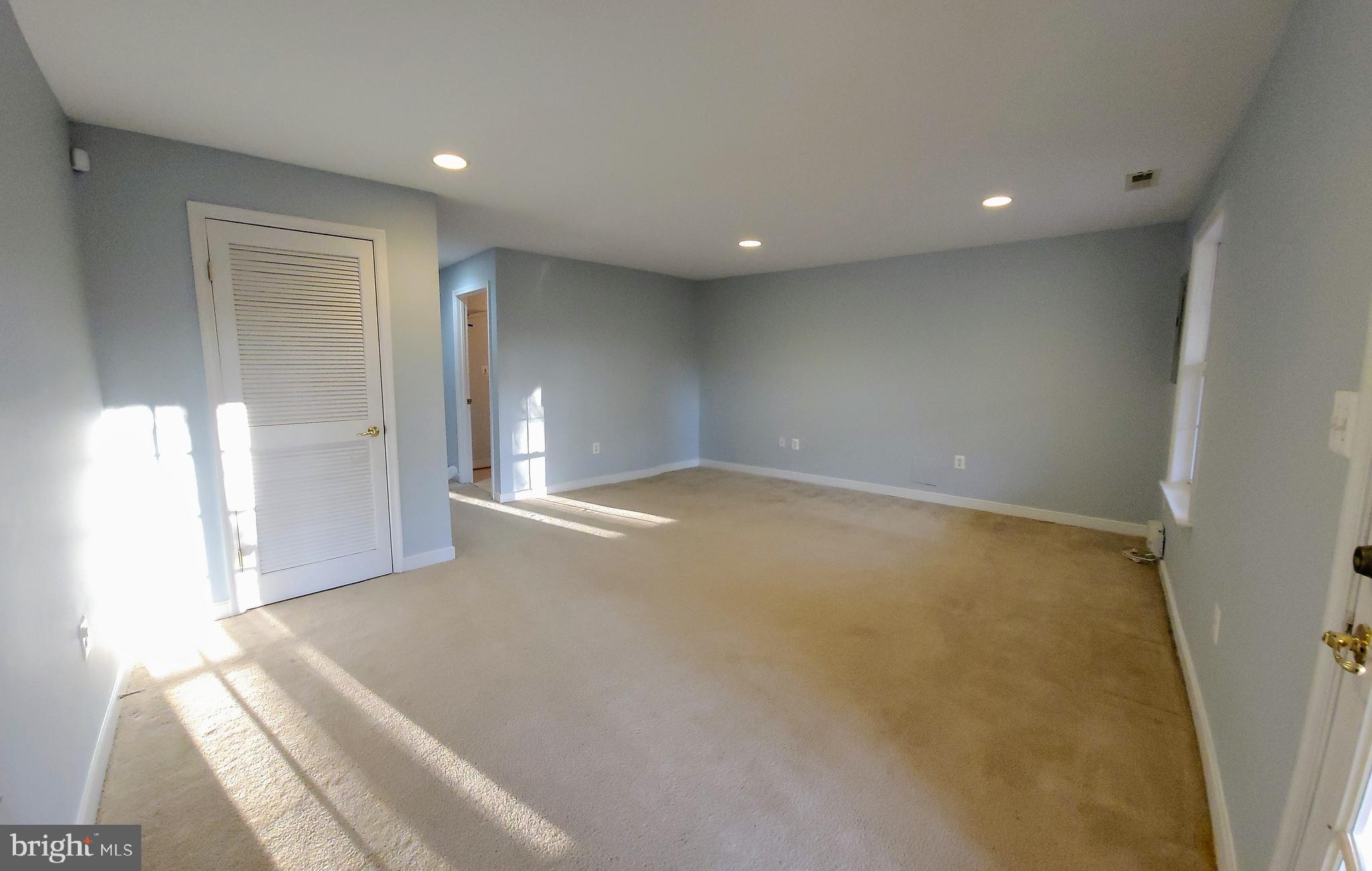 DALE CITY - Residential Lease