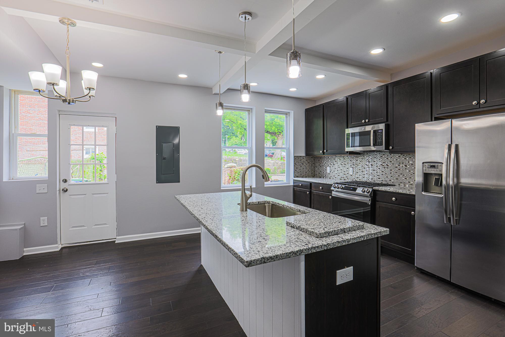 PEN LUCY - Residential