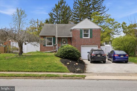 Photo of 20 N Malin Road, BROOMALL, PA 19008 (MLS # PADE2112538)