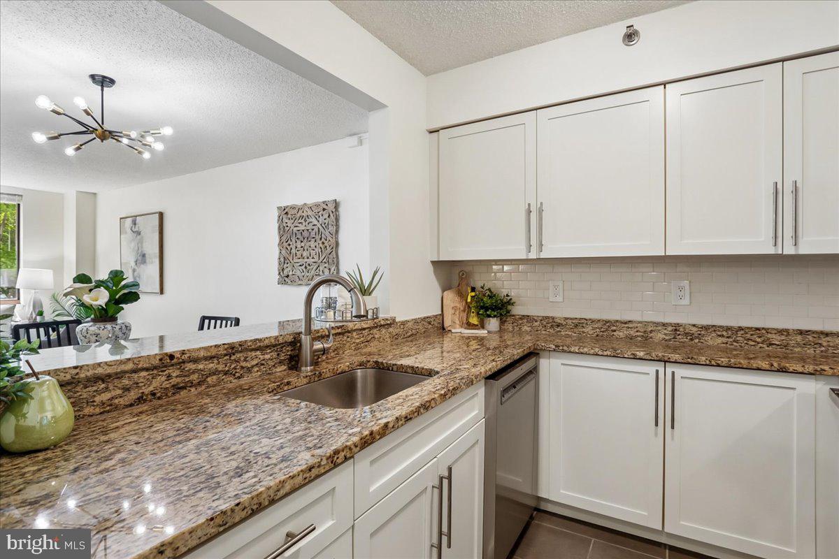 10101 GROSVENOR PLACE 217