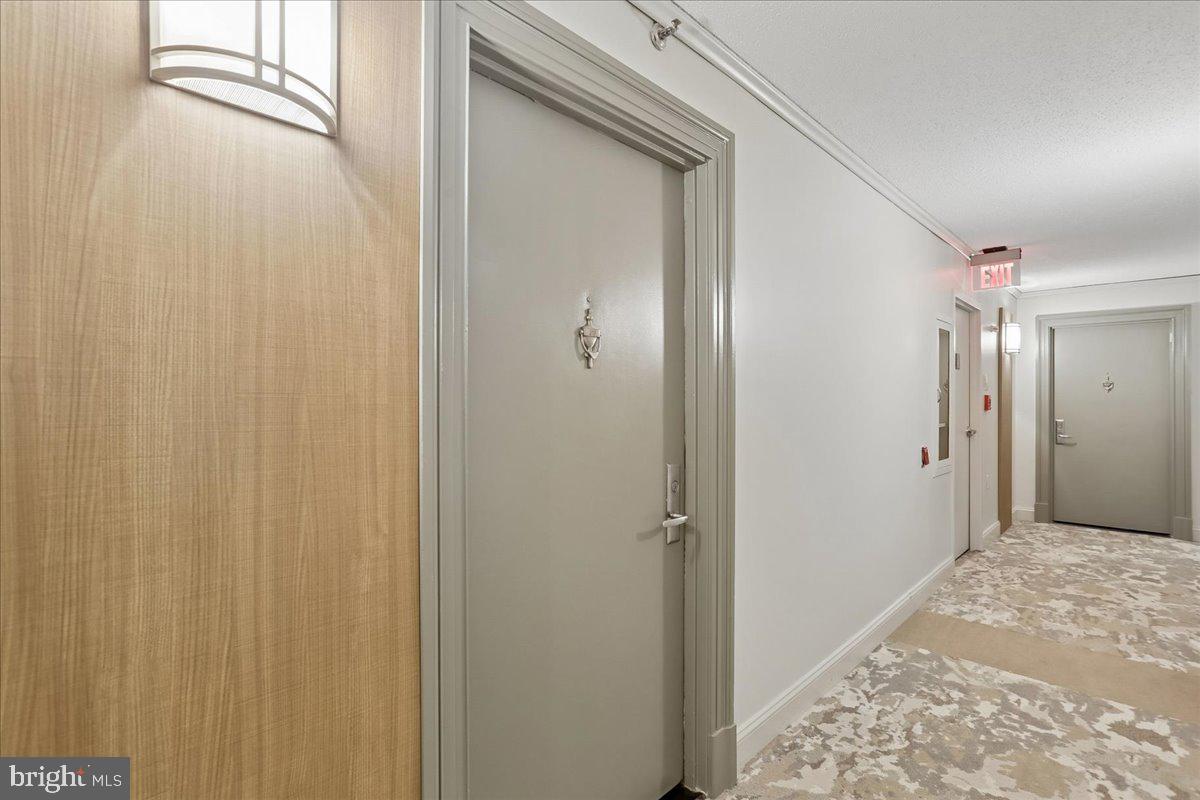 10101 GROSVENOR PLACE 217