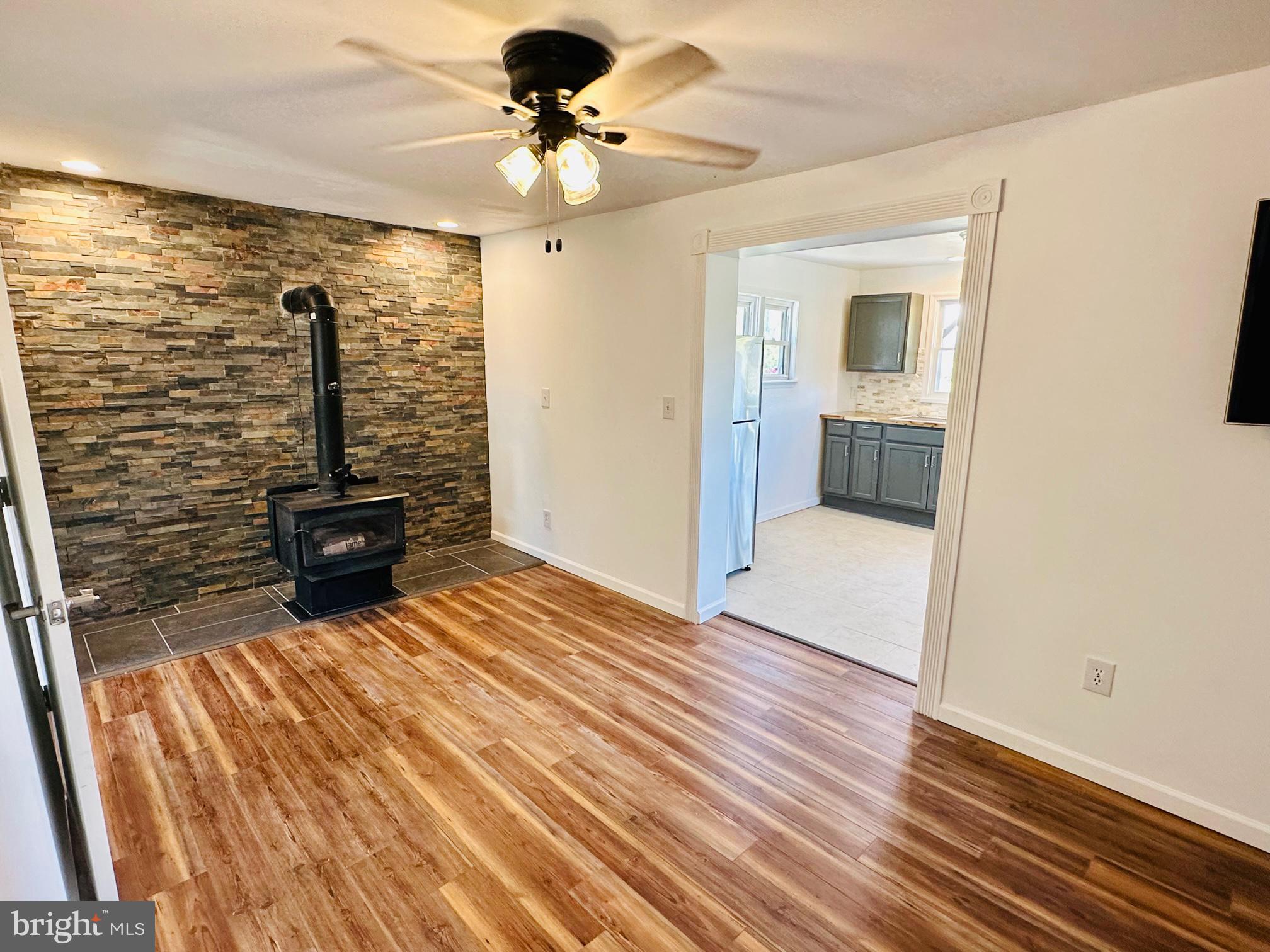 SOUTH POTOMAC FOREST - Residential