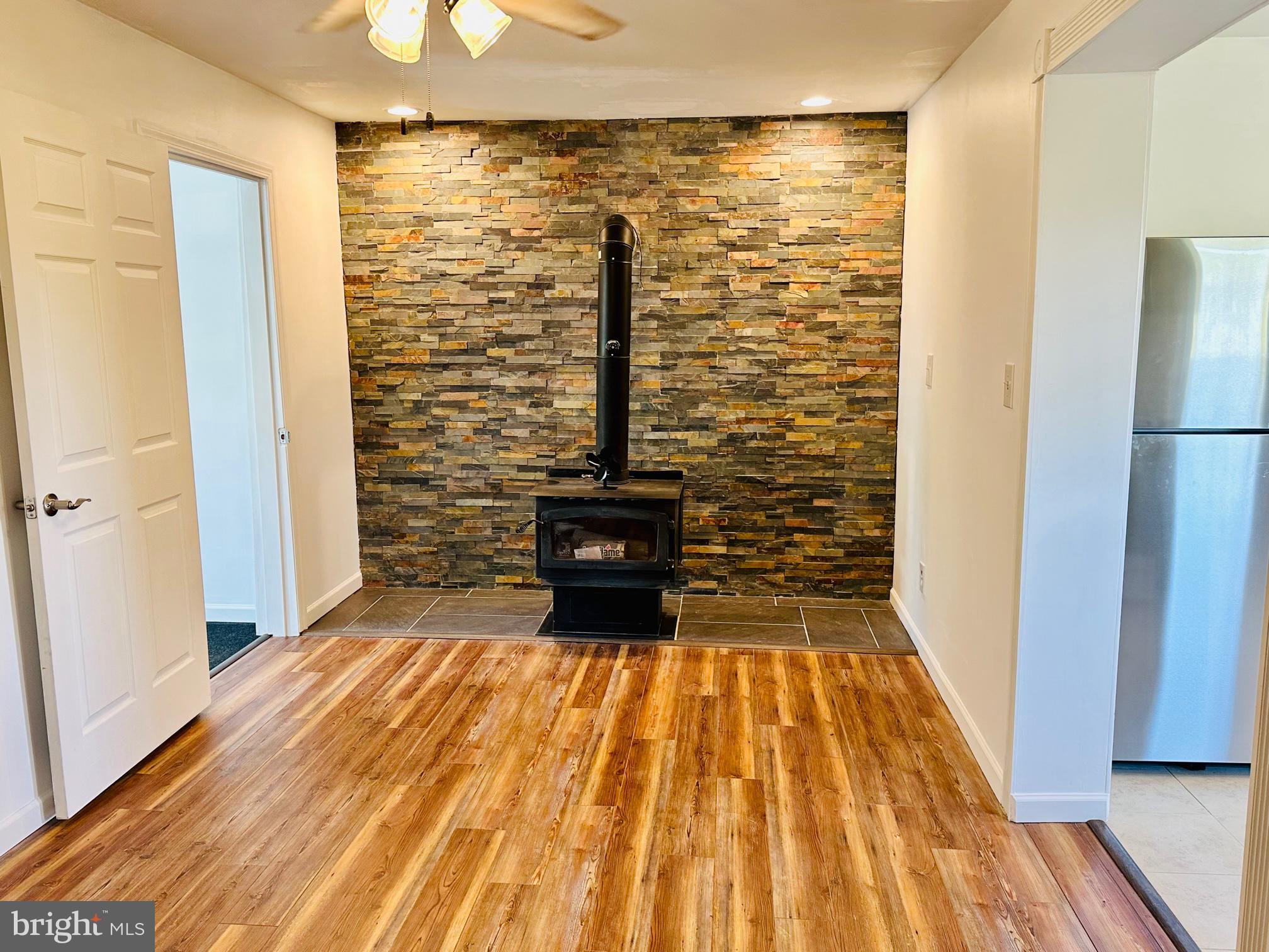 SOUTH POTOMAC FOREST - Residential