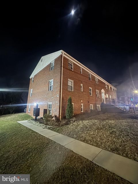 129 S COURTHOUSE ROAD 9 ARLINGTON VA 22204