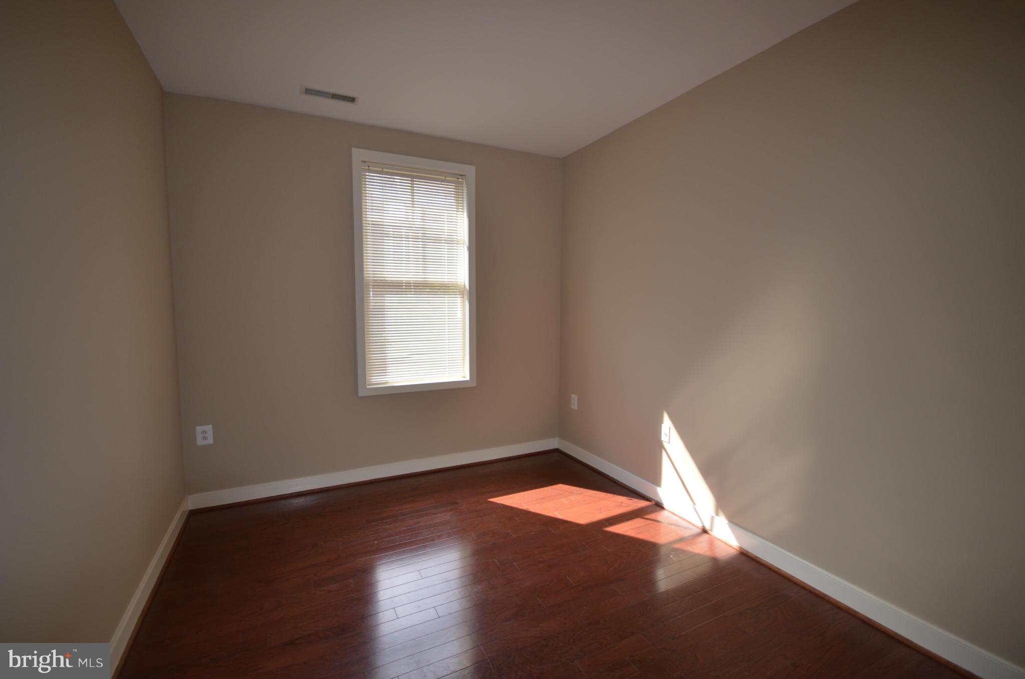 PRESTON - Residential Lease
