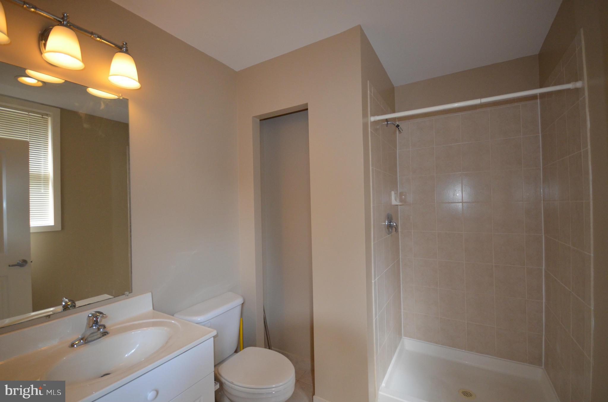 PRESTON - Residential Lease