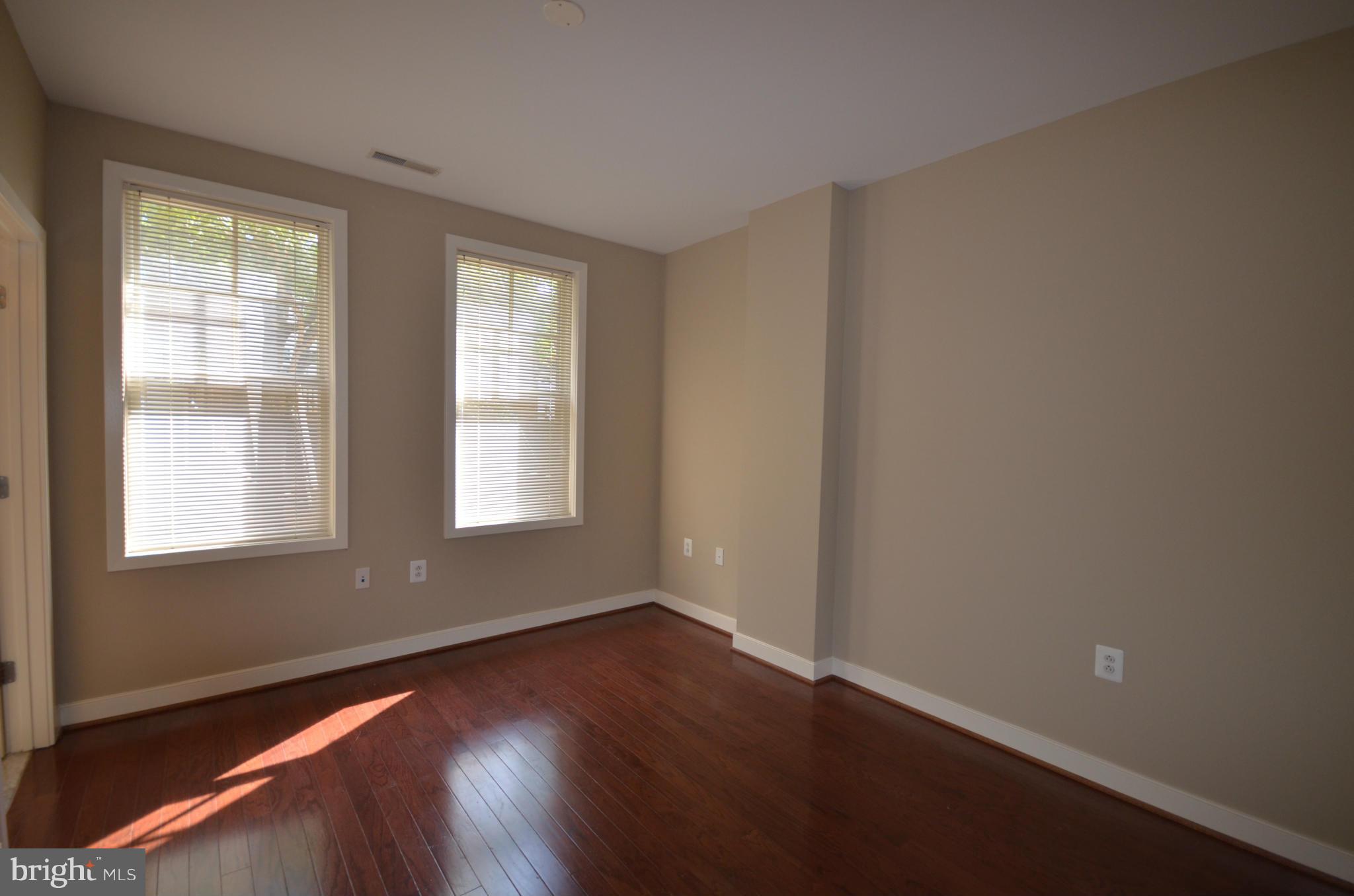PRESTON - Residential Lease