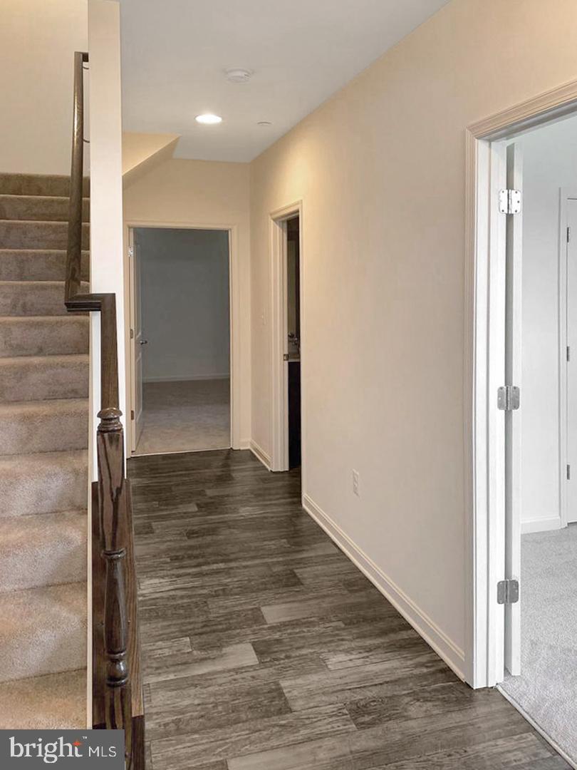 FRANKLIN POINT AT DEERBORNE - Residential