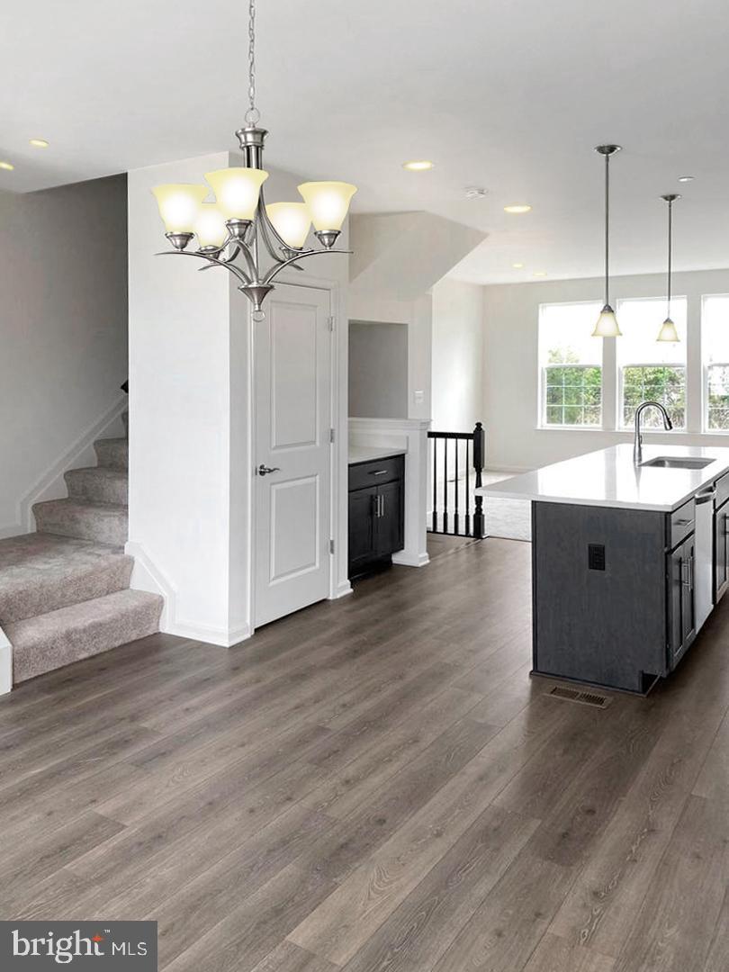 FRANKLIN POINT AT DEERBORNE - Residential