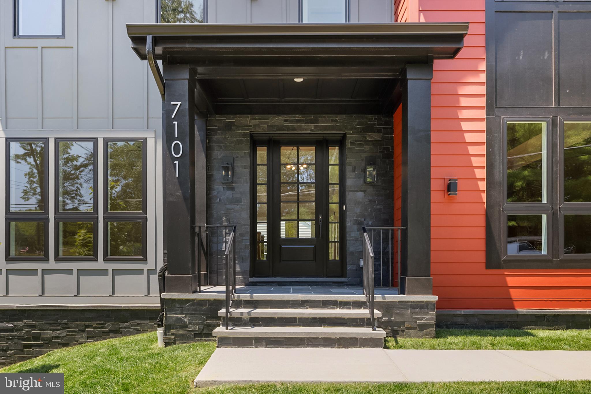 RAYMONDALE - Residential