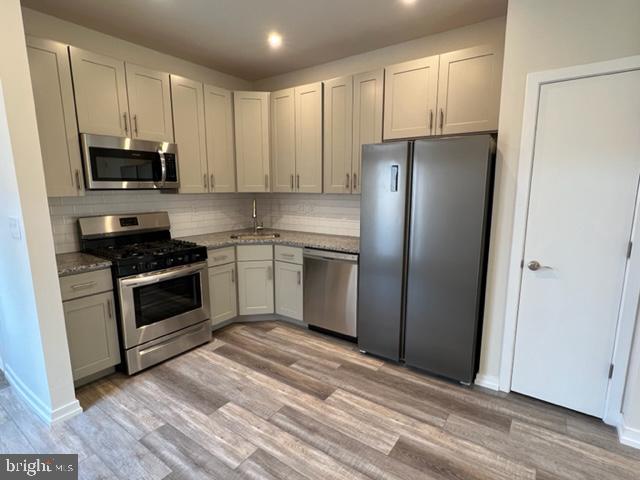 POINT BREEZE - Residential Lease