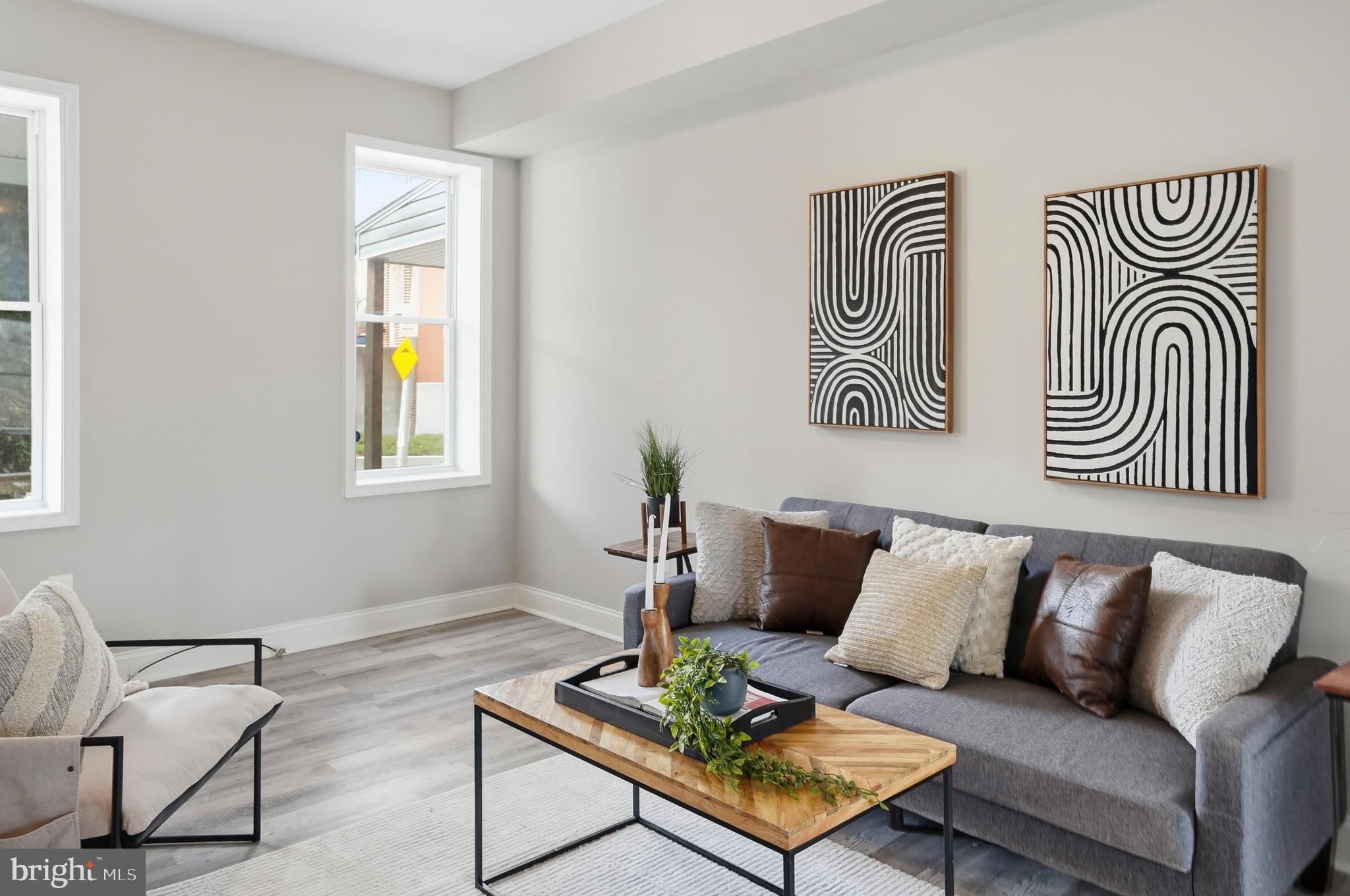 PARK CIRCLE - Residential