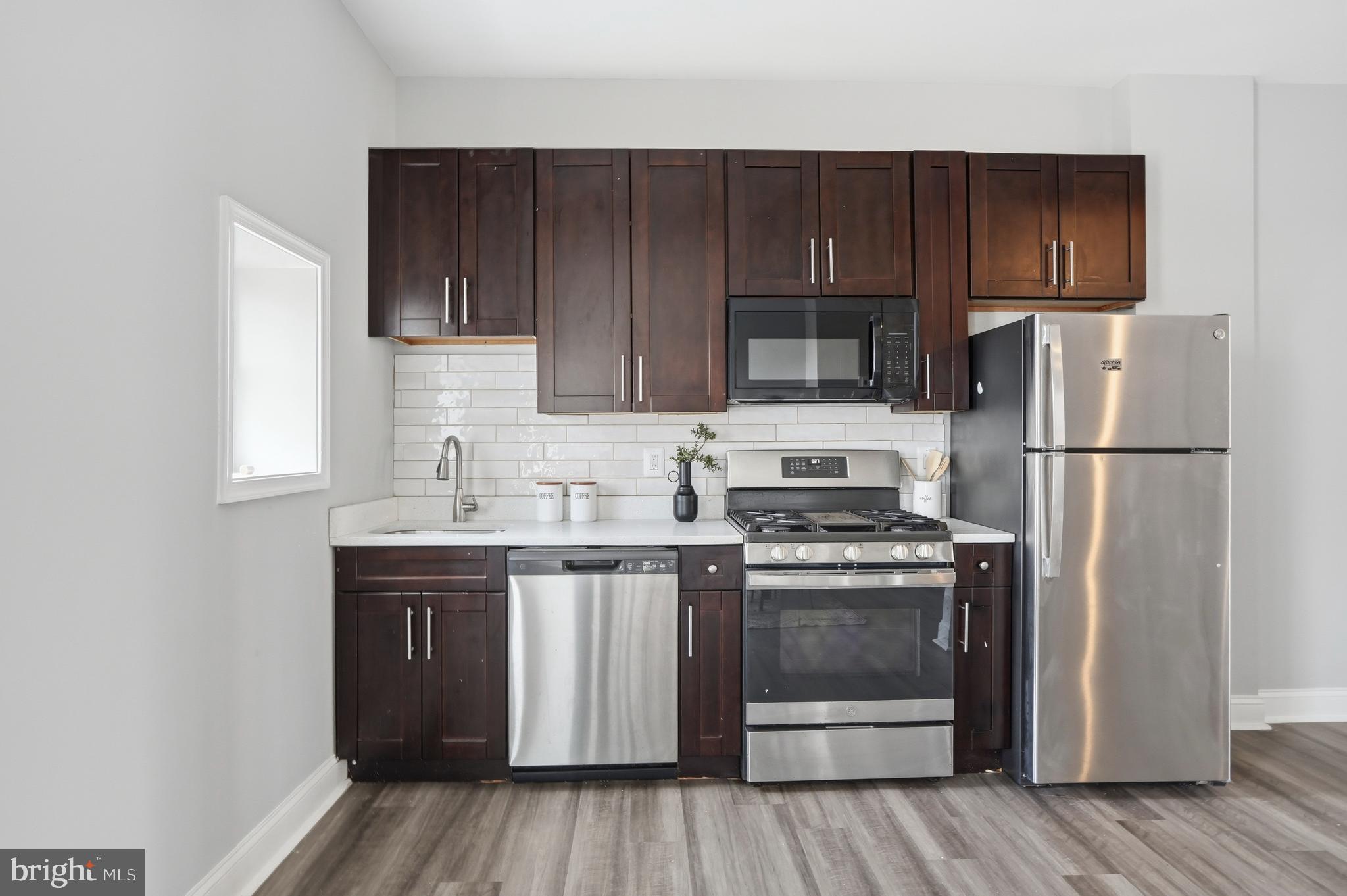 PARK CIRCLE - Residential