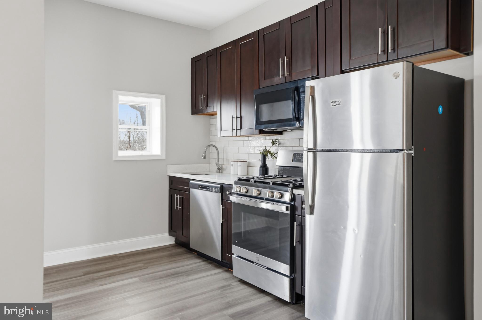 PARK CIRCLE - Residential