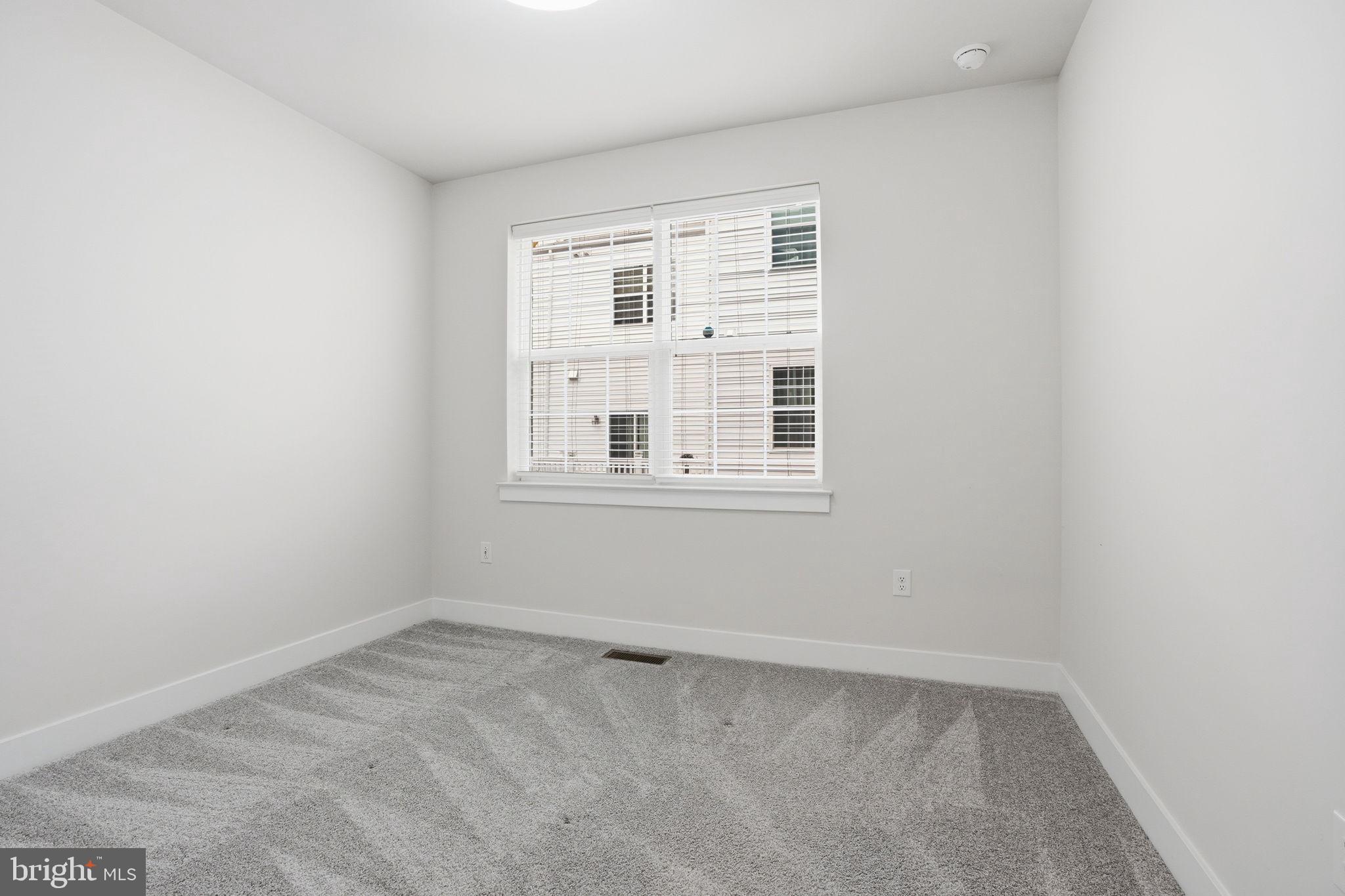 WATERSIDE - Residential