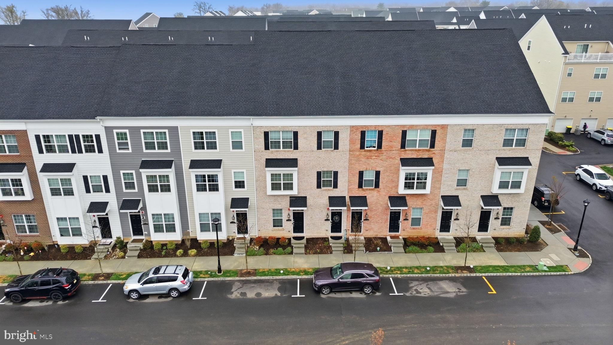 WATERSIDE - Residential